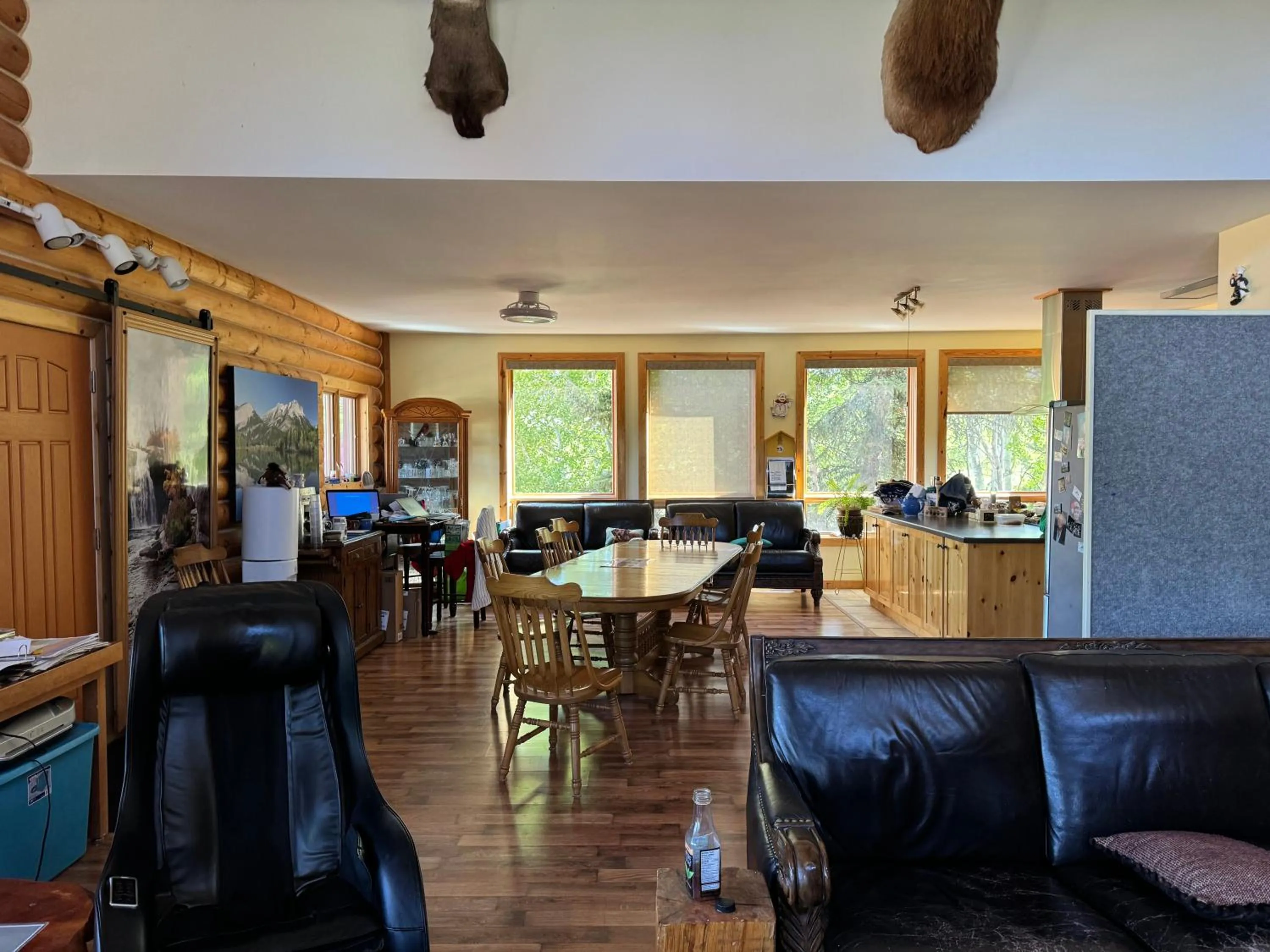 Dining area in York Creek Bed & Breakfast