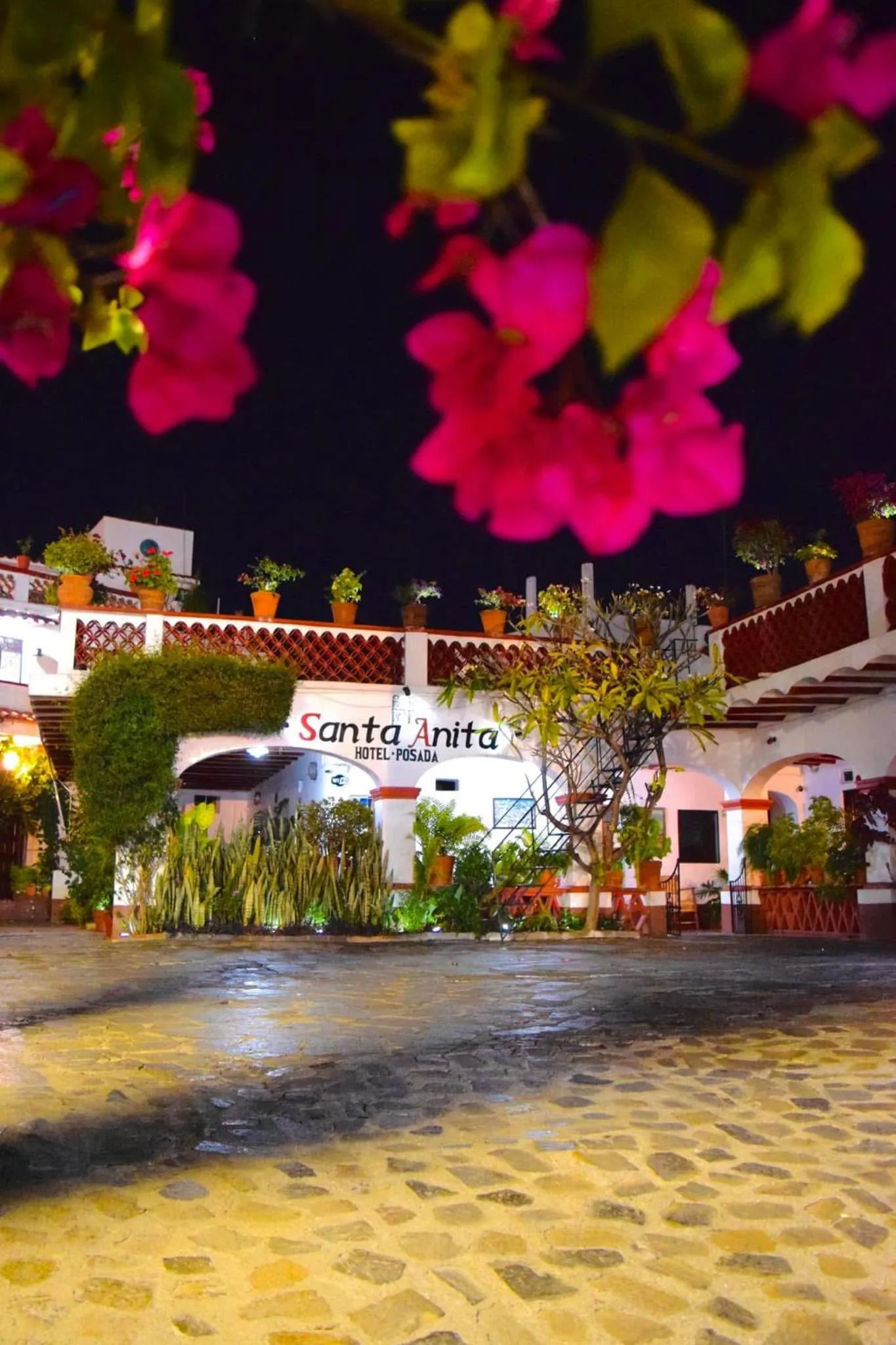 Property building in Hotel Posada Santa Anita