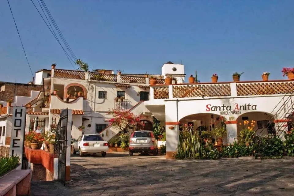 Facade/entrance in Hotel Posada Santa Anita