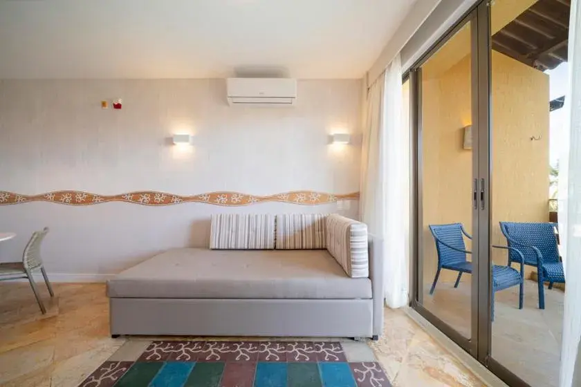 Living room in Beach Park Resort - Suites Living room in Beach Park Resort - Suites