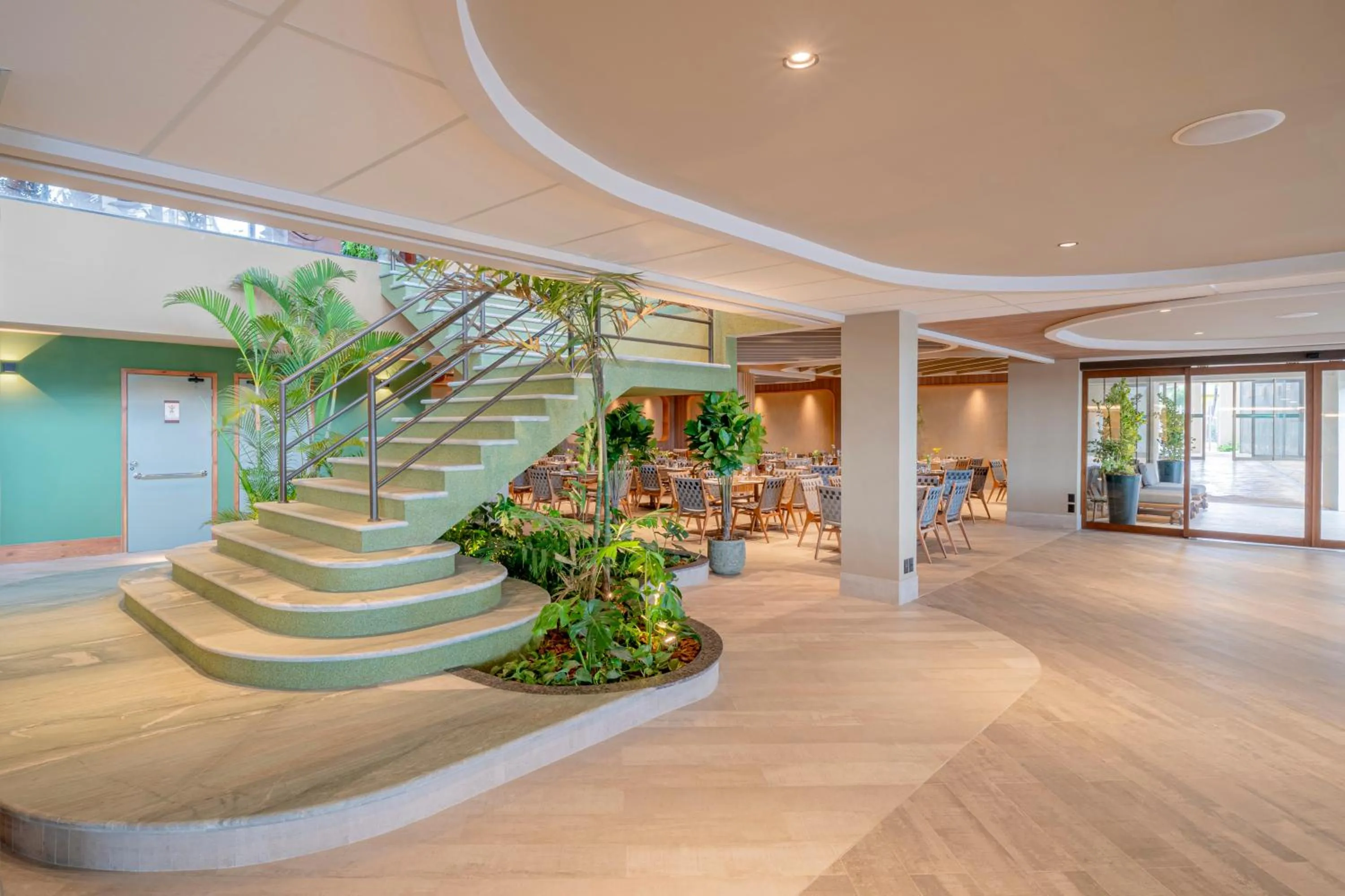 Restaurant/places to eat in Beach Park Resort - Suites