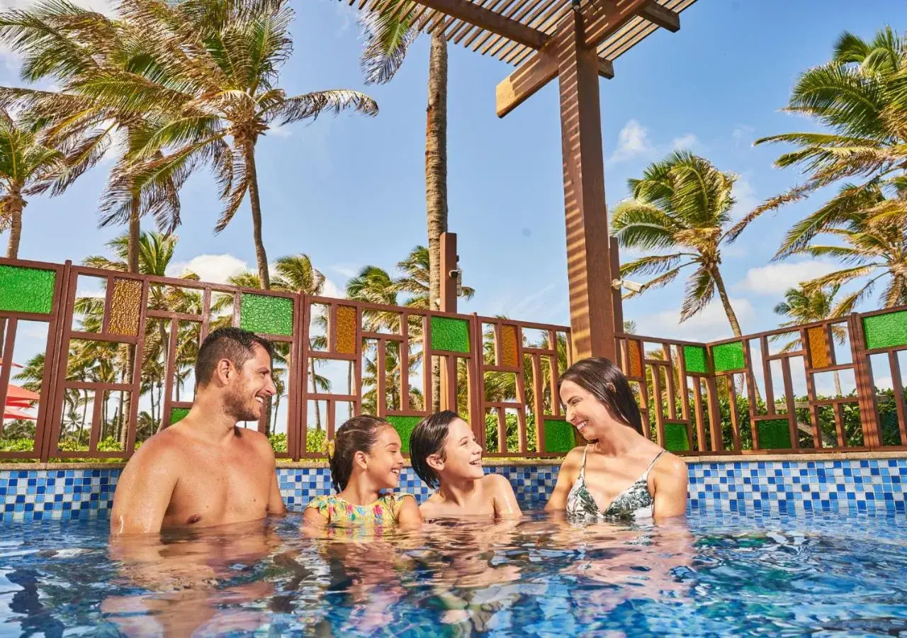 Swimming pool in Beach Park Resort - Suites Swimming pool in Beach Park Resort - Suites