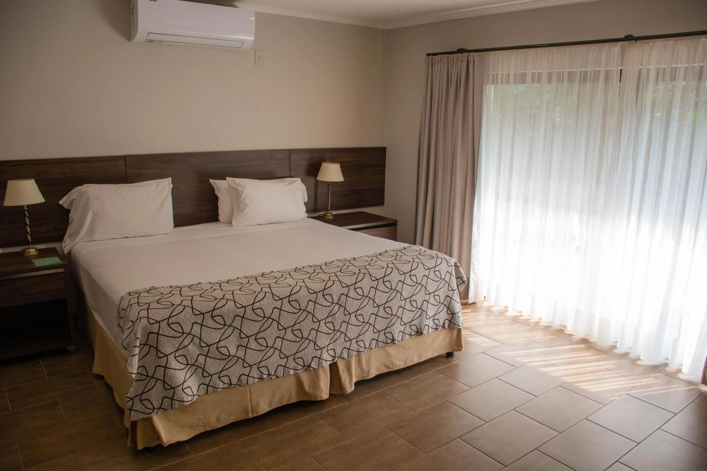 Bedroom, Bed in Yvy Hotel de Selva