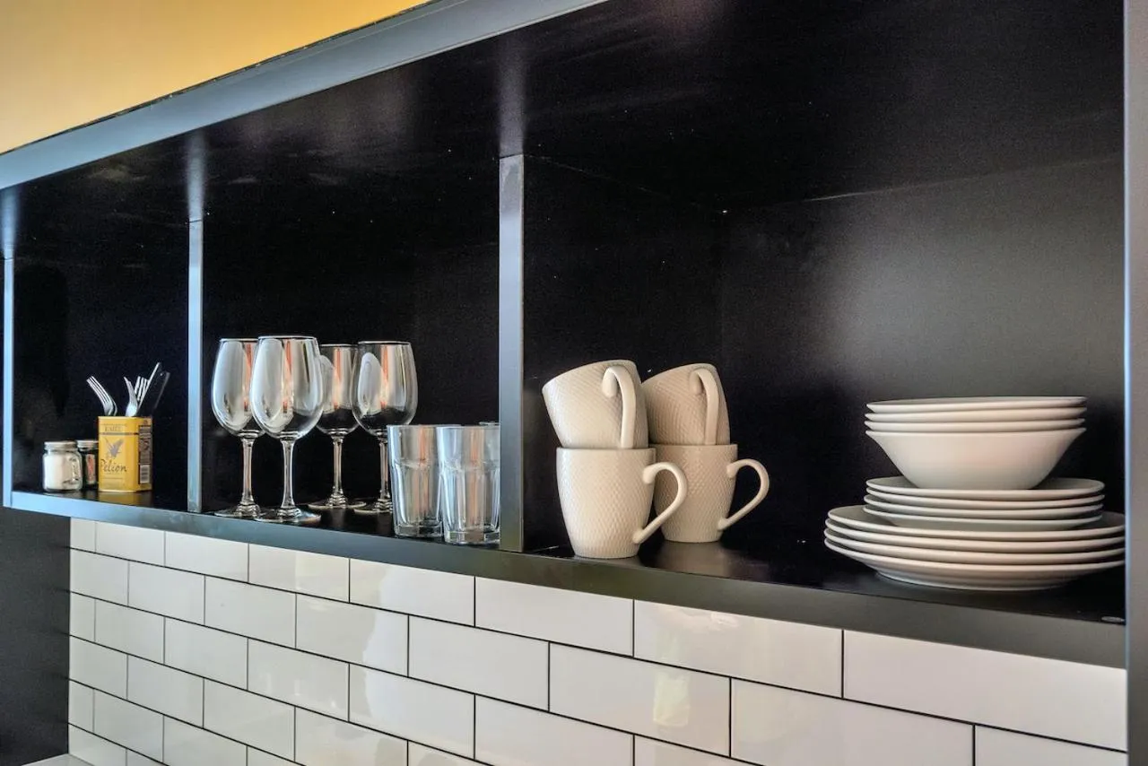 Coffee/tea facilities in Roomie Apartment Hotel