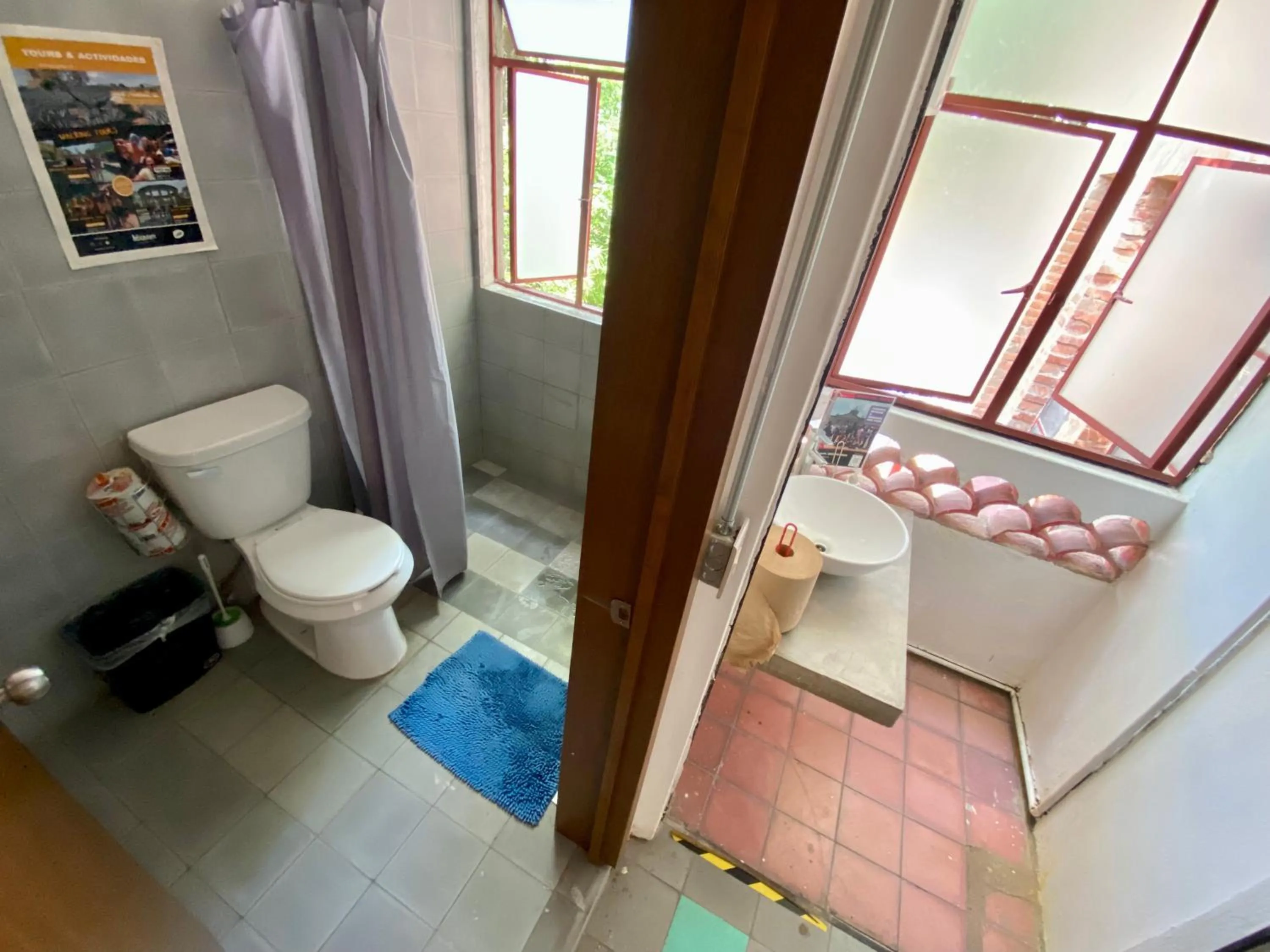 Public Bath in Hostel Hospedarte Chapultepec