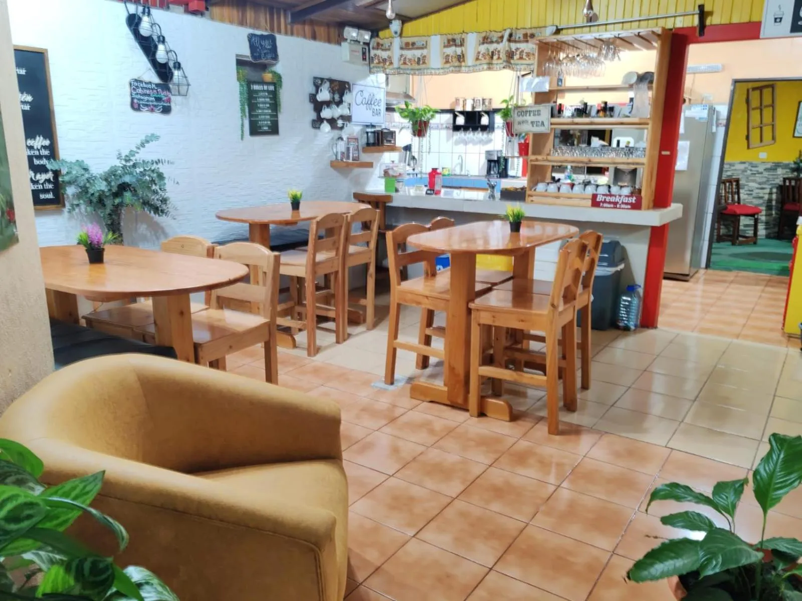 Kitchen or kitchenette in Cabinas El Pueblo B&B Monteverde