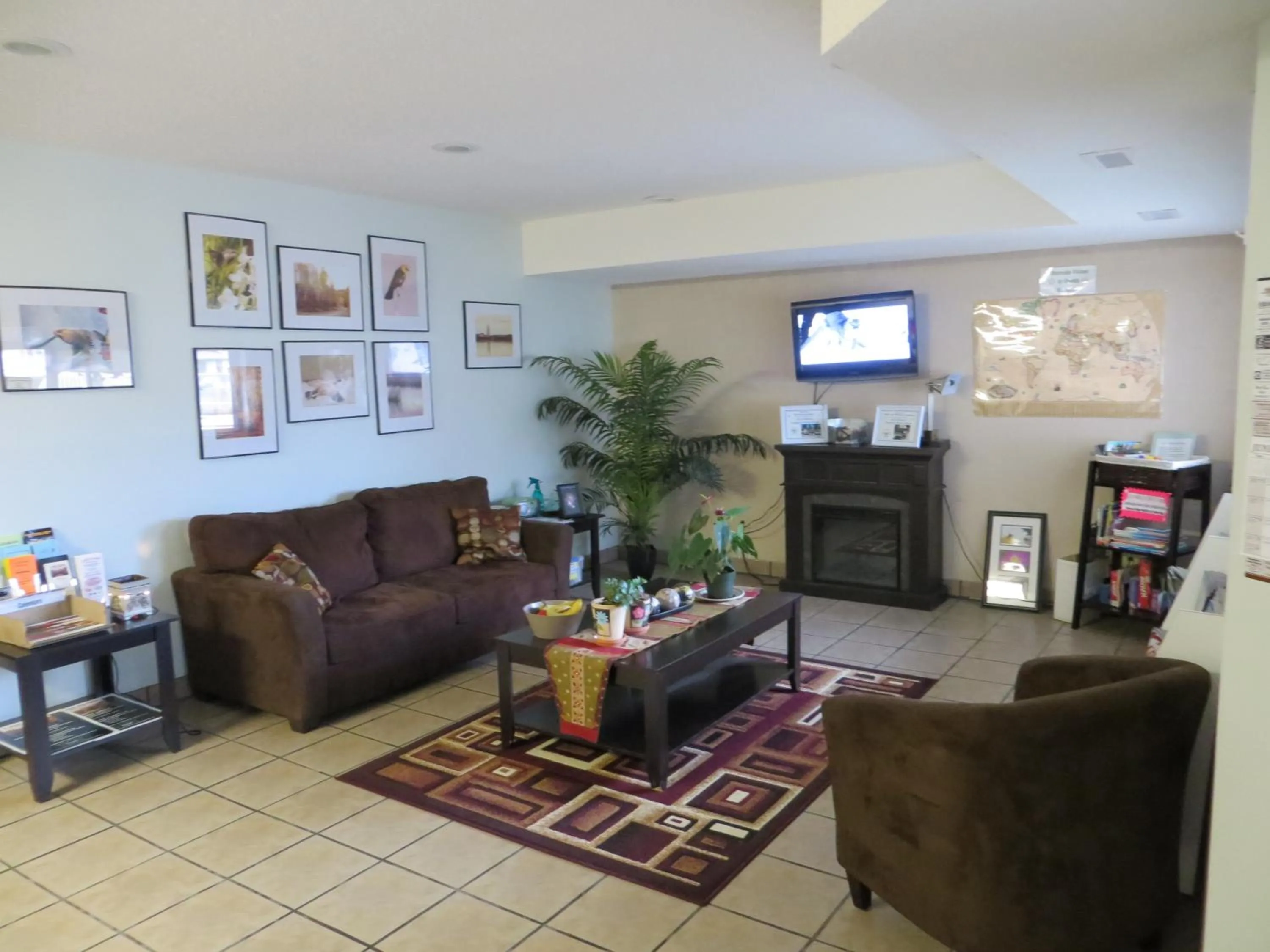 Lobby or reception in Shoreside Inn & Suites