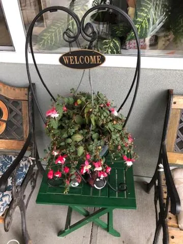 Facade/entrance in Shoreside Inn & Suites