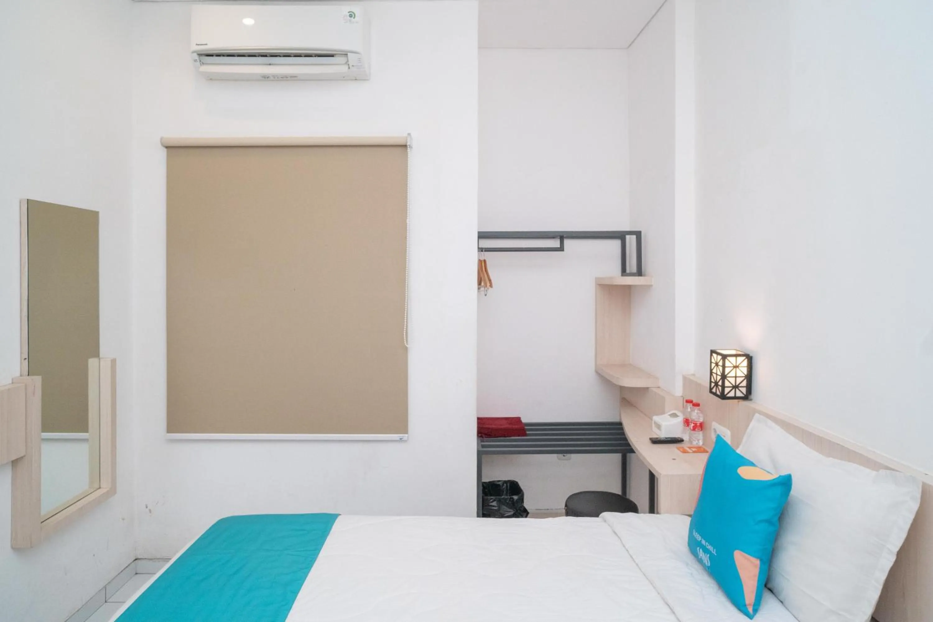 Bedroom, Bed in Sans Hotel FiFFa Premiere Malang