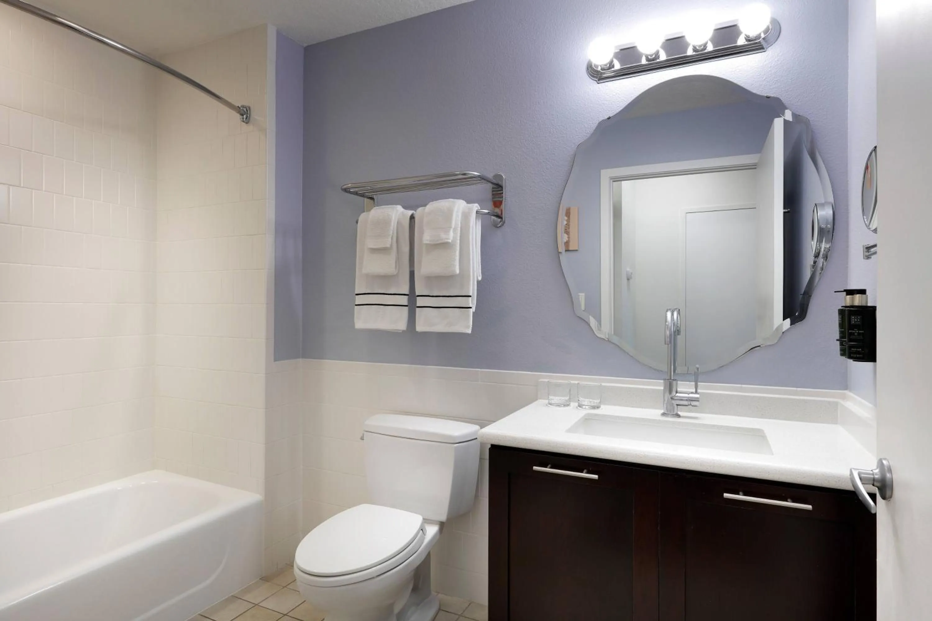 Bathroom in Meliá Orlando Celebration