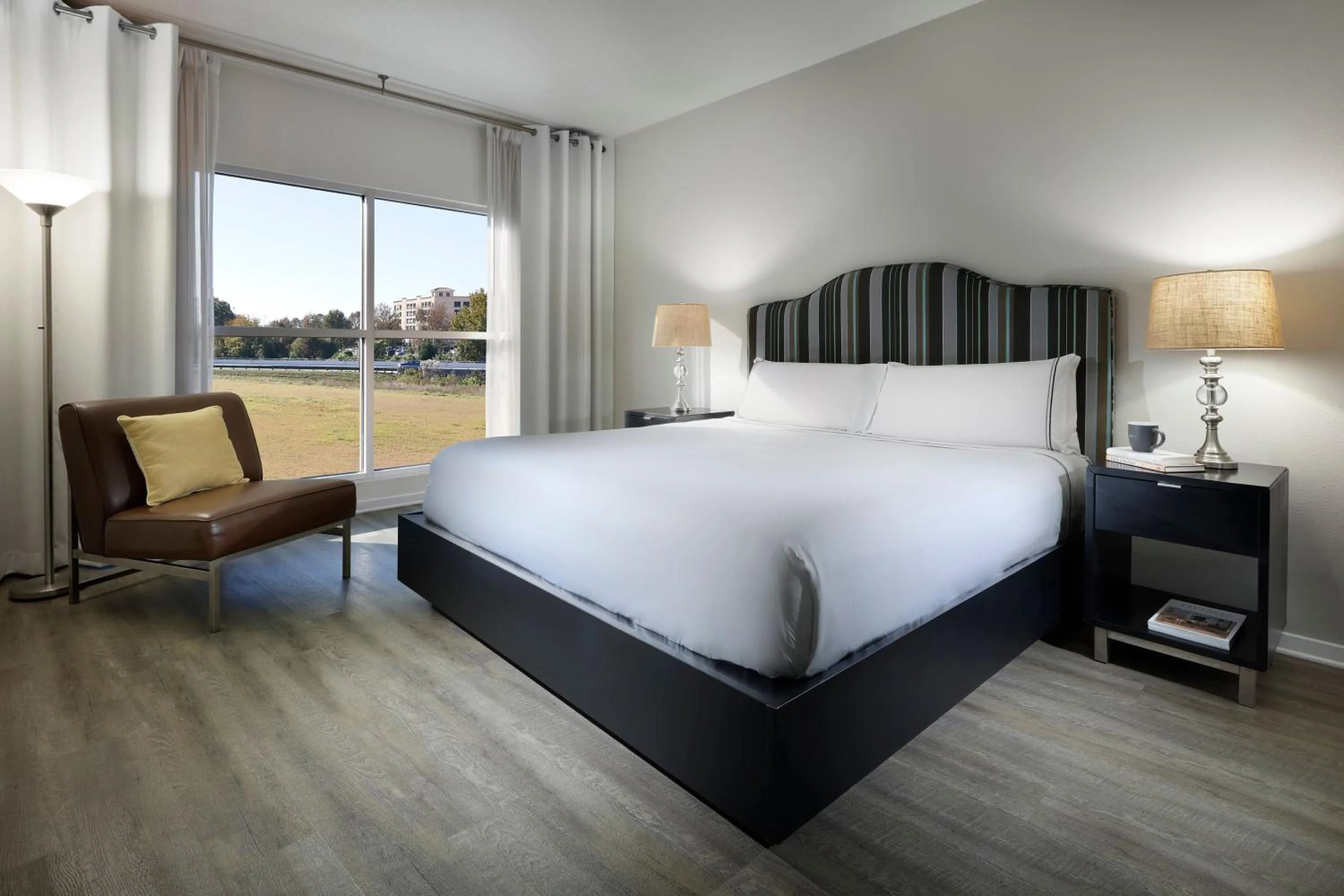 Property building, Bed in Meliá Orlando Celebration