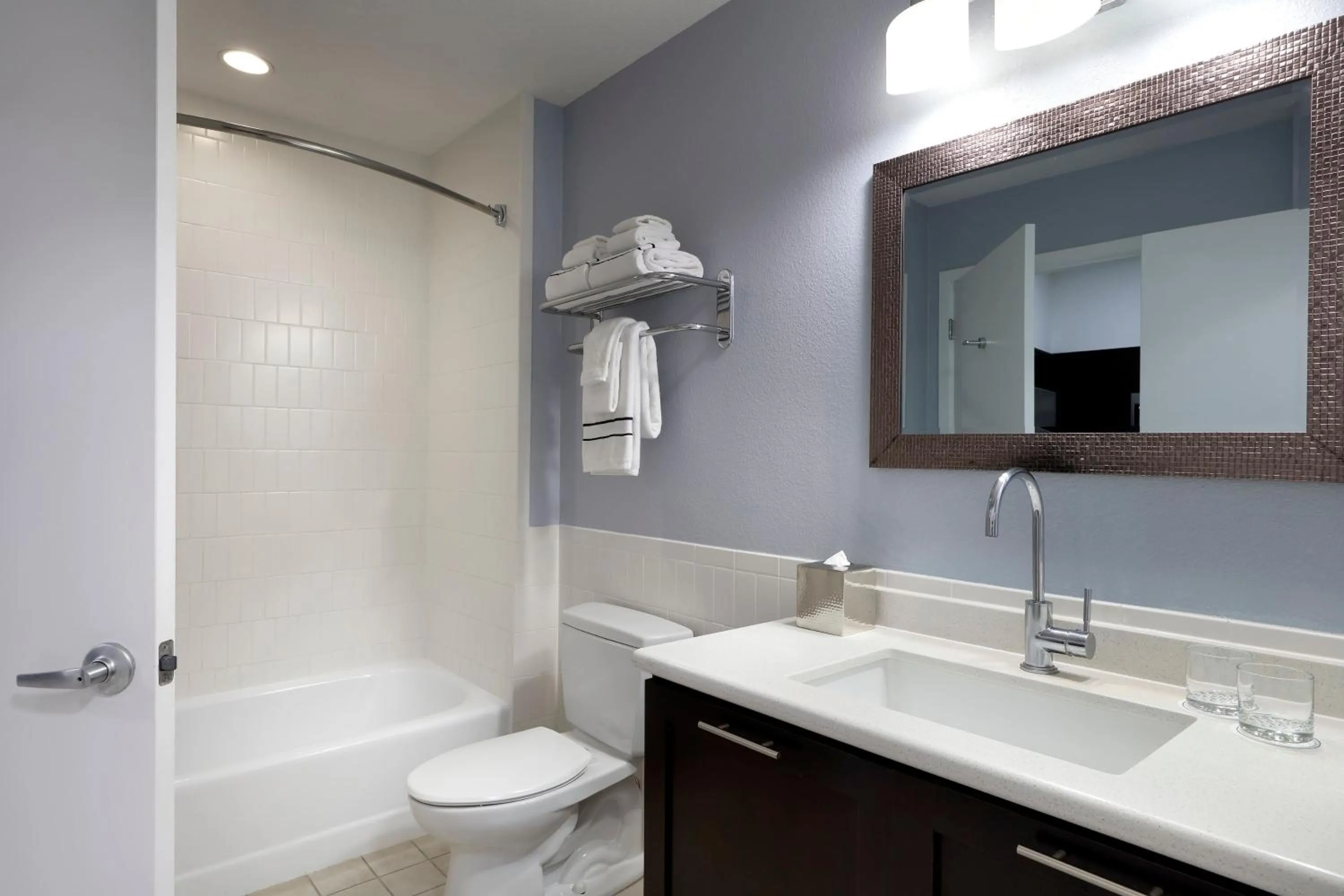 Shower in Meliá Orlando Celebration