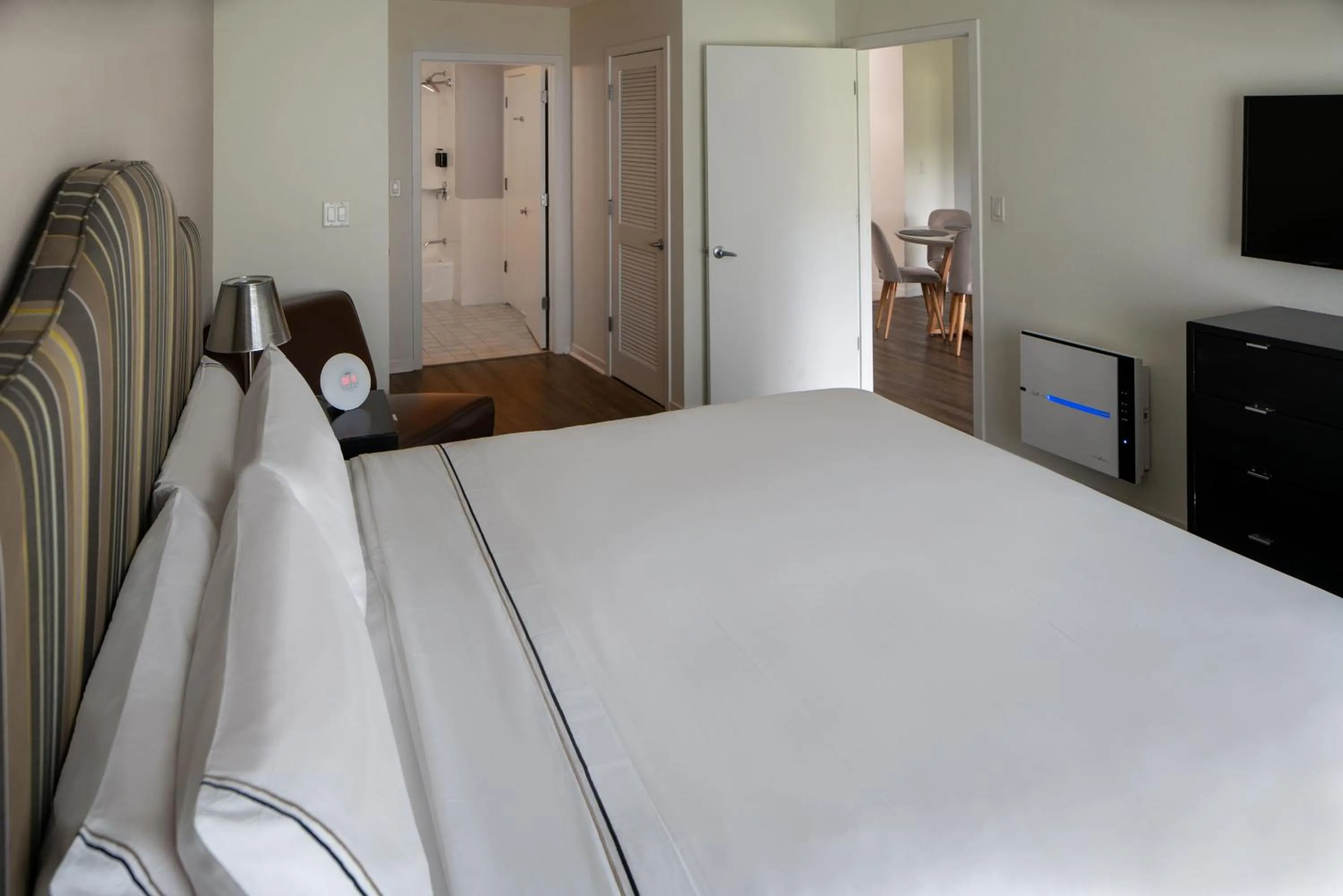 Property building, Bed in Meliá Orlando Celebration