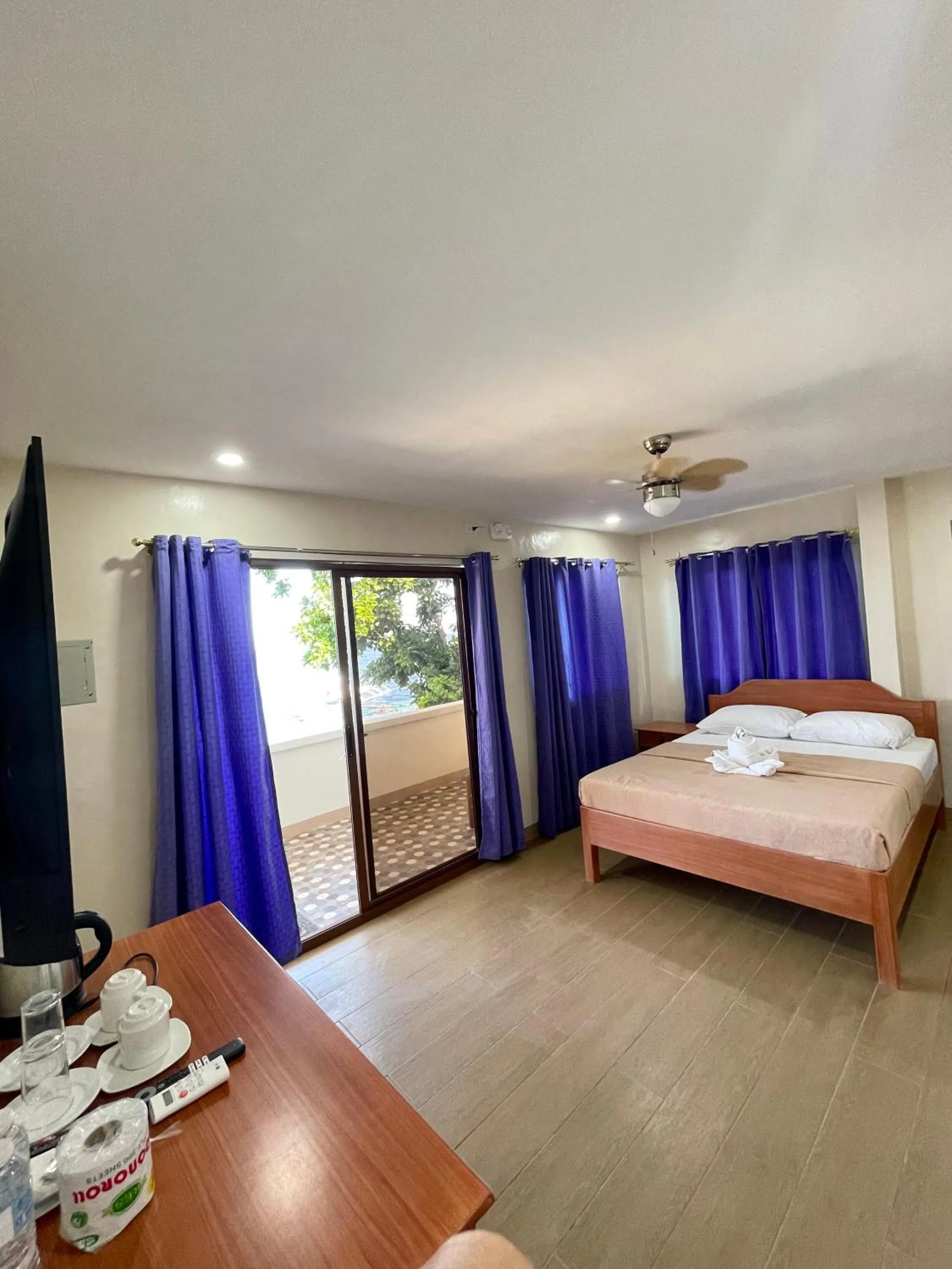 Bed in Marina Village