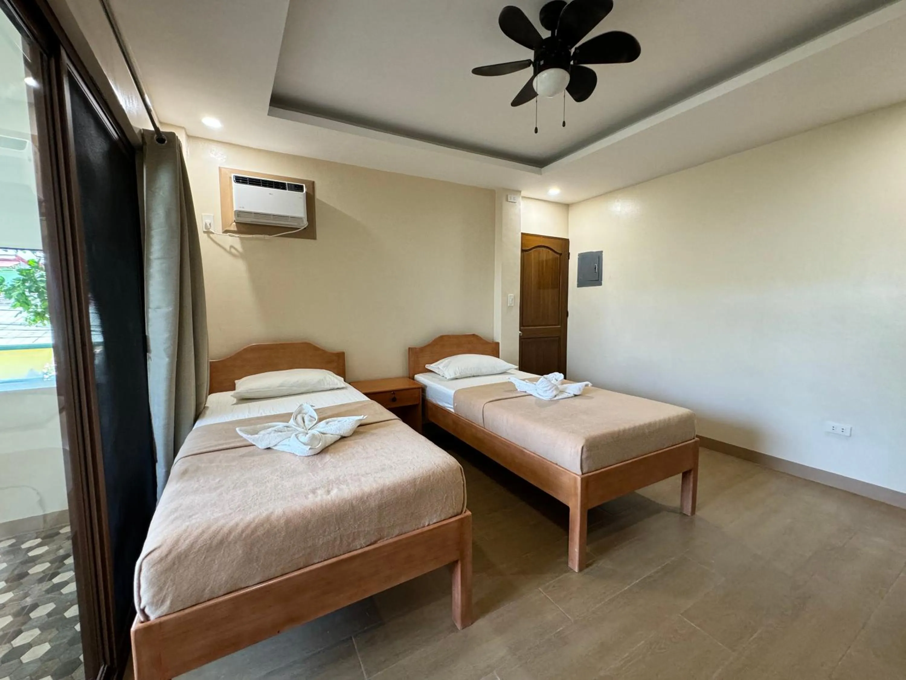 Bed in Marina Village