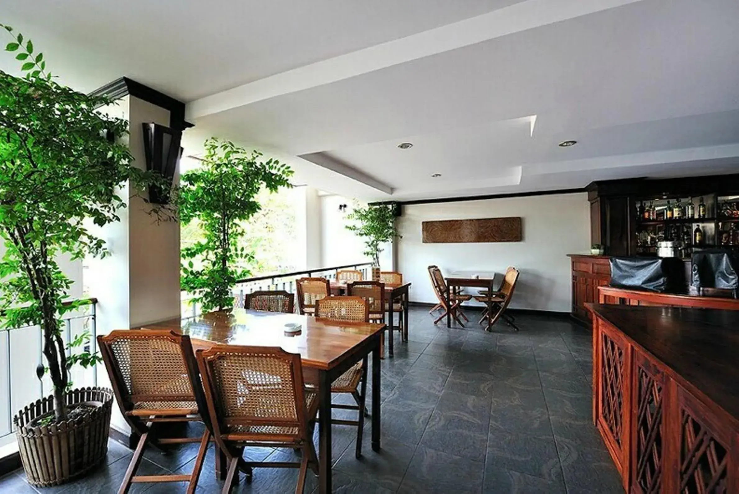 Restaurant/places to eat in Lao Orchid Hotel Restaurant/places to eat in Lao Orchid Hotel