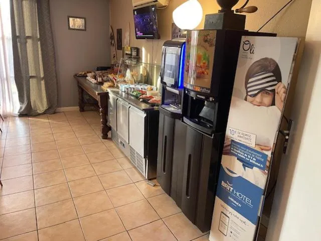 Brit Hotel Essentiel Pau Lescar