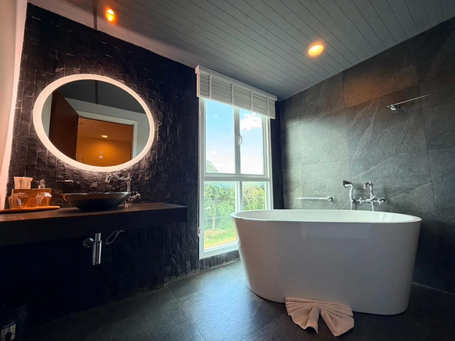 Bath in Mybed Chonburi