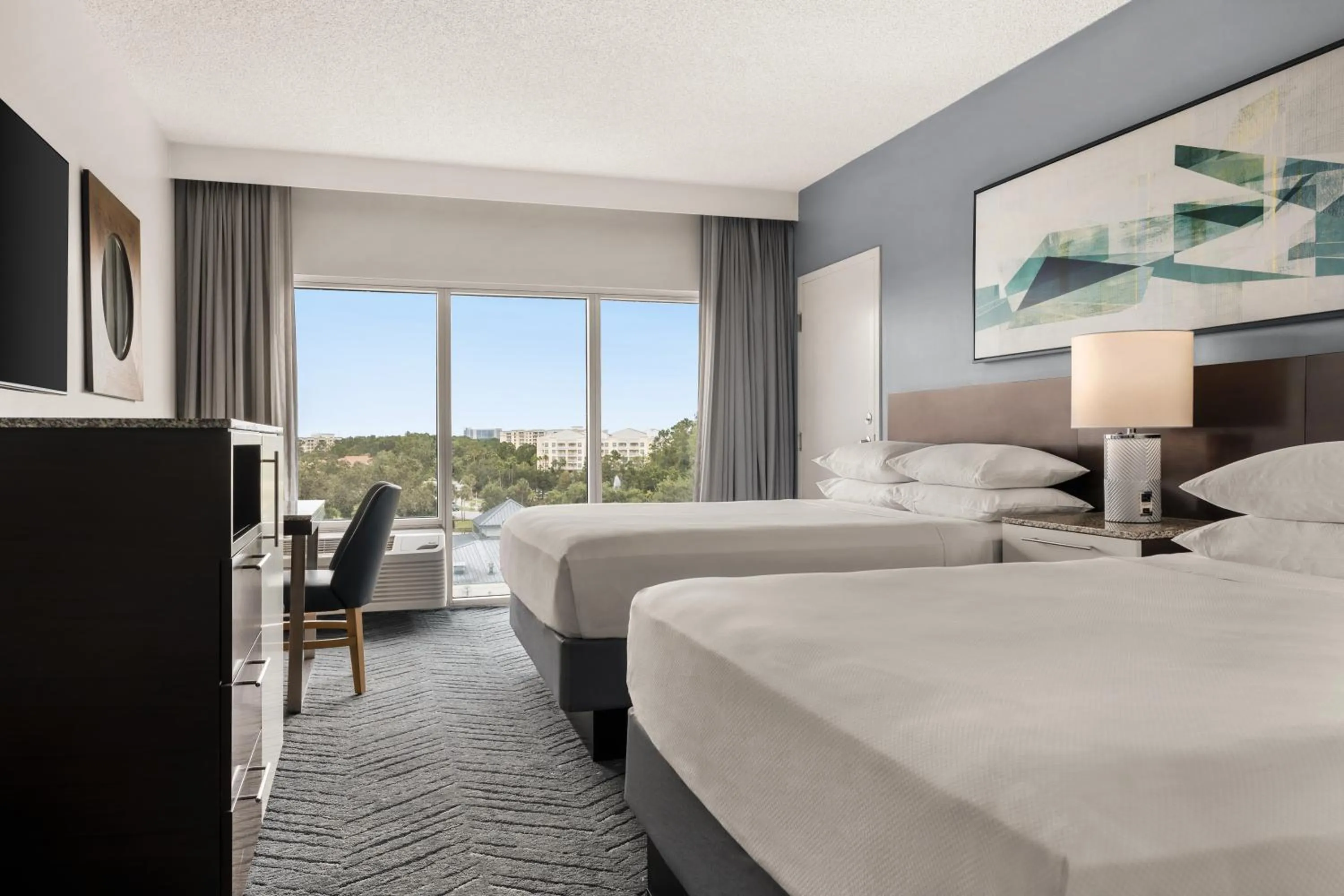 Guests, Bed in Delta Hotels by Marriott Orlando Celebration