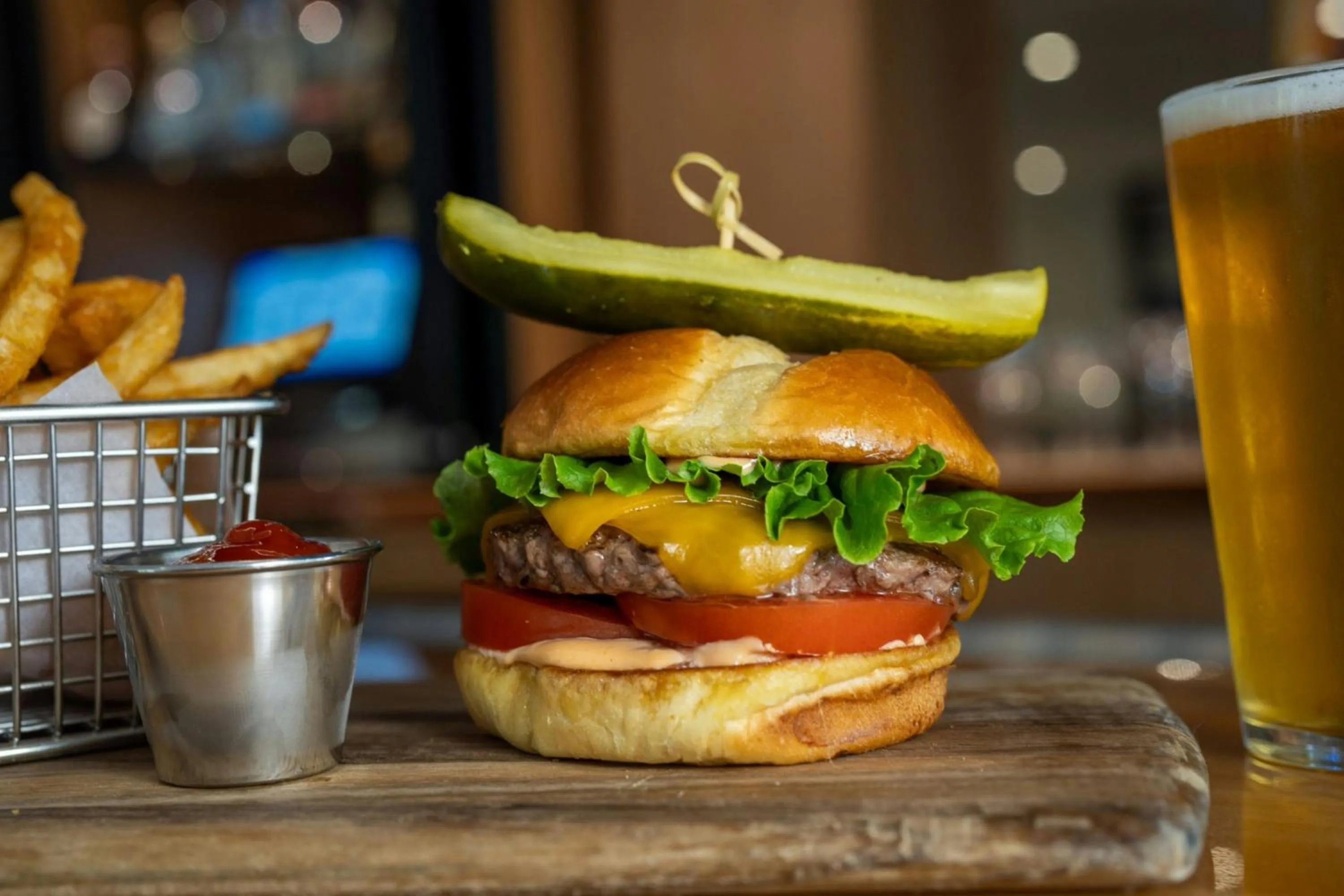 Lounge or bar in Delta Hotels by Marriott Orlando Celebration