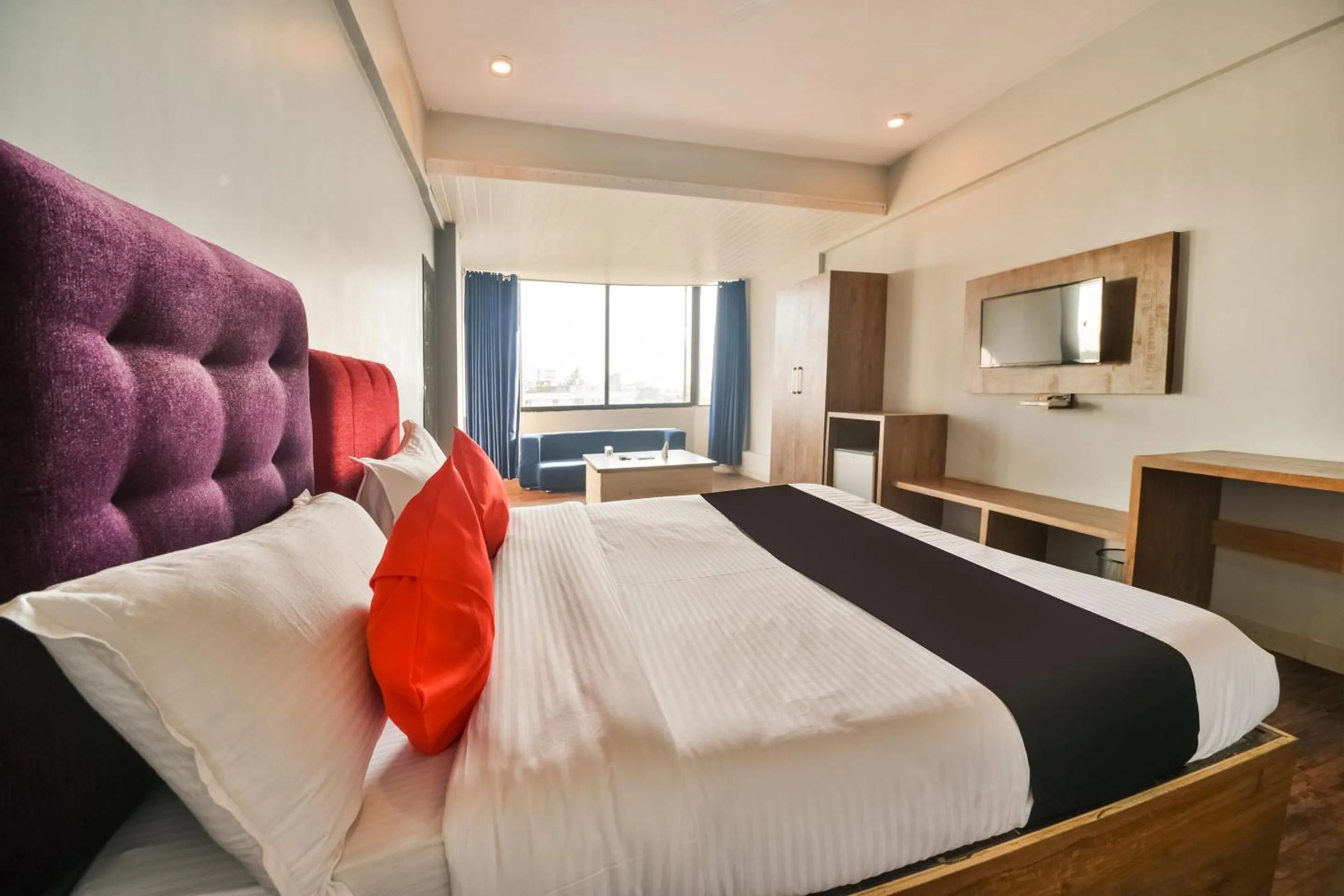 Bedroom, Bed in Capital O Amit Palace