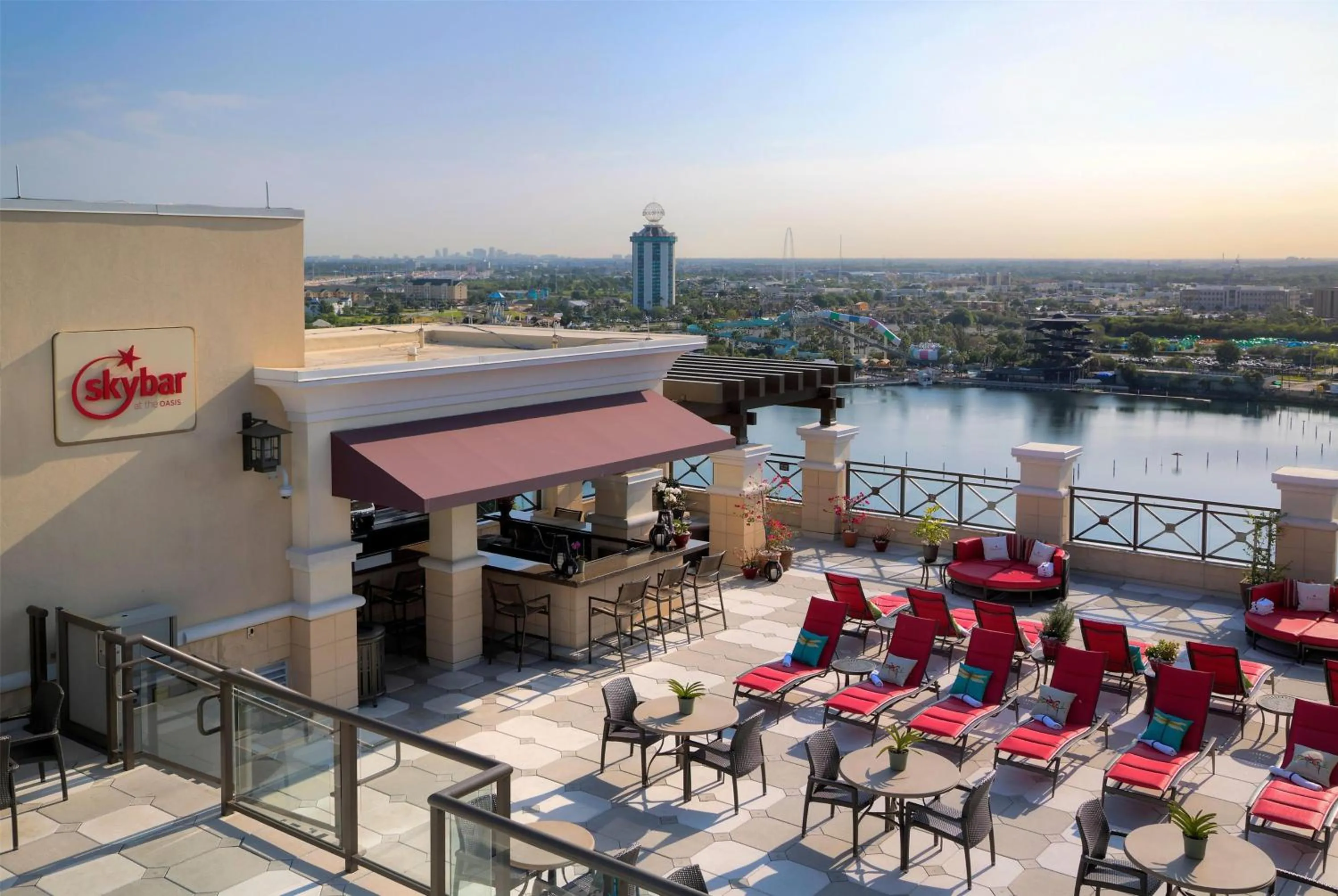 Lounge or bar in Ramada Plaza by Wyndham Orlando Resort & Suites Intl Drive - Newly Renovated!