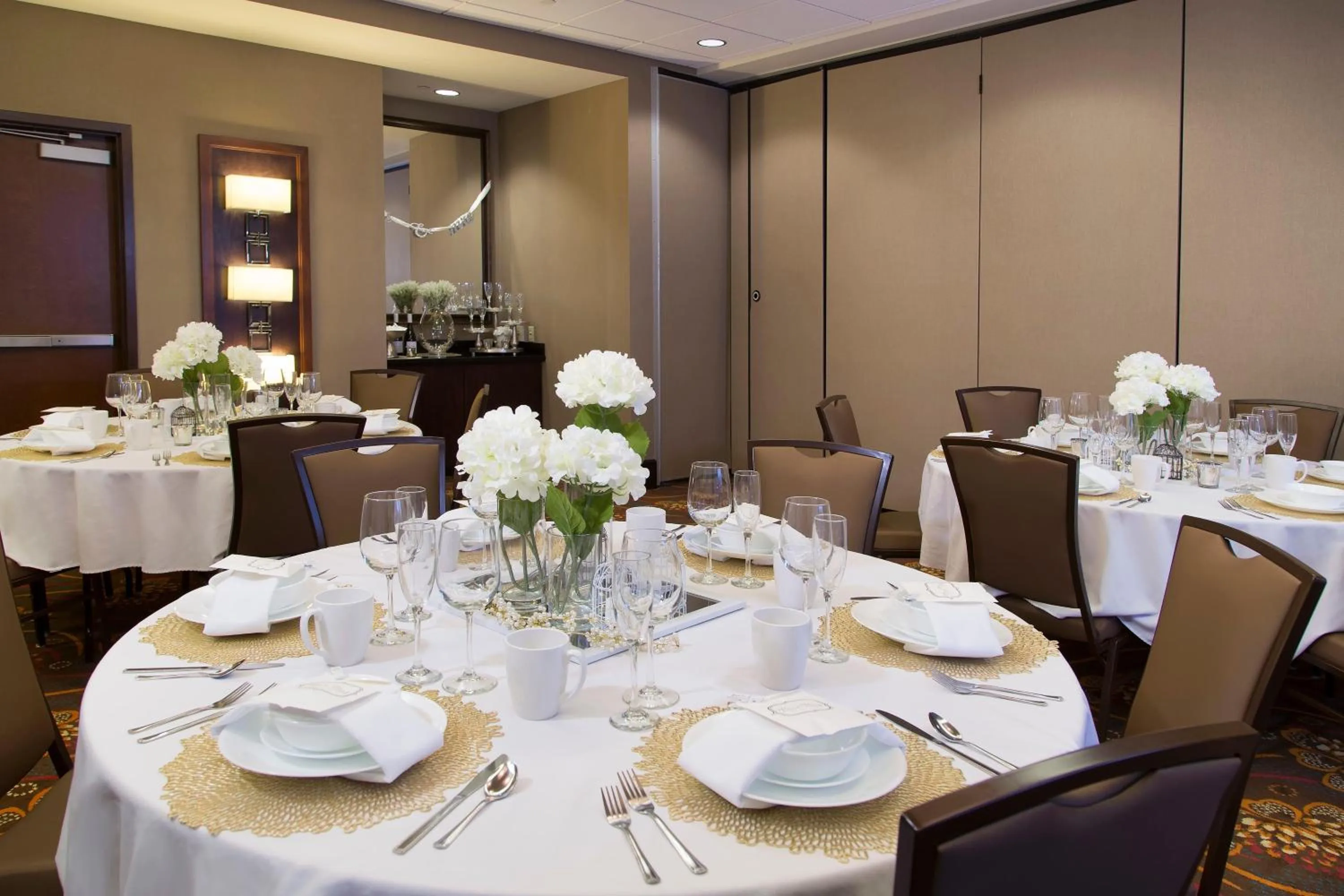 Meeting/conference room in Ramada Plaza by Wyndham Orlando Resort & Suites Intl Drive - Newly Renovated!