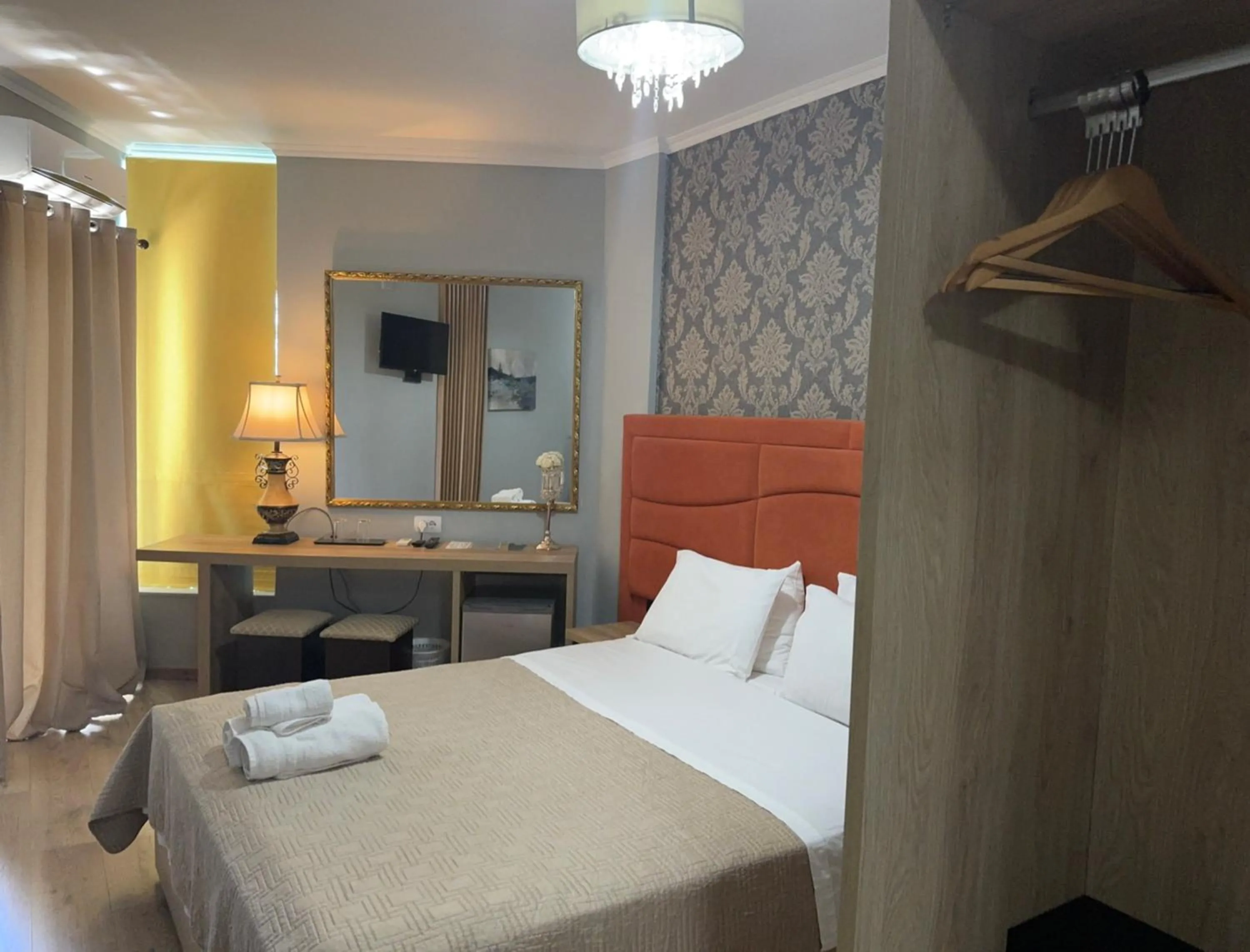 Bed in Hotel Royal Saranda