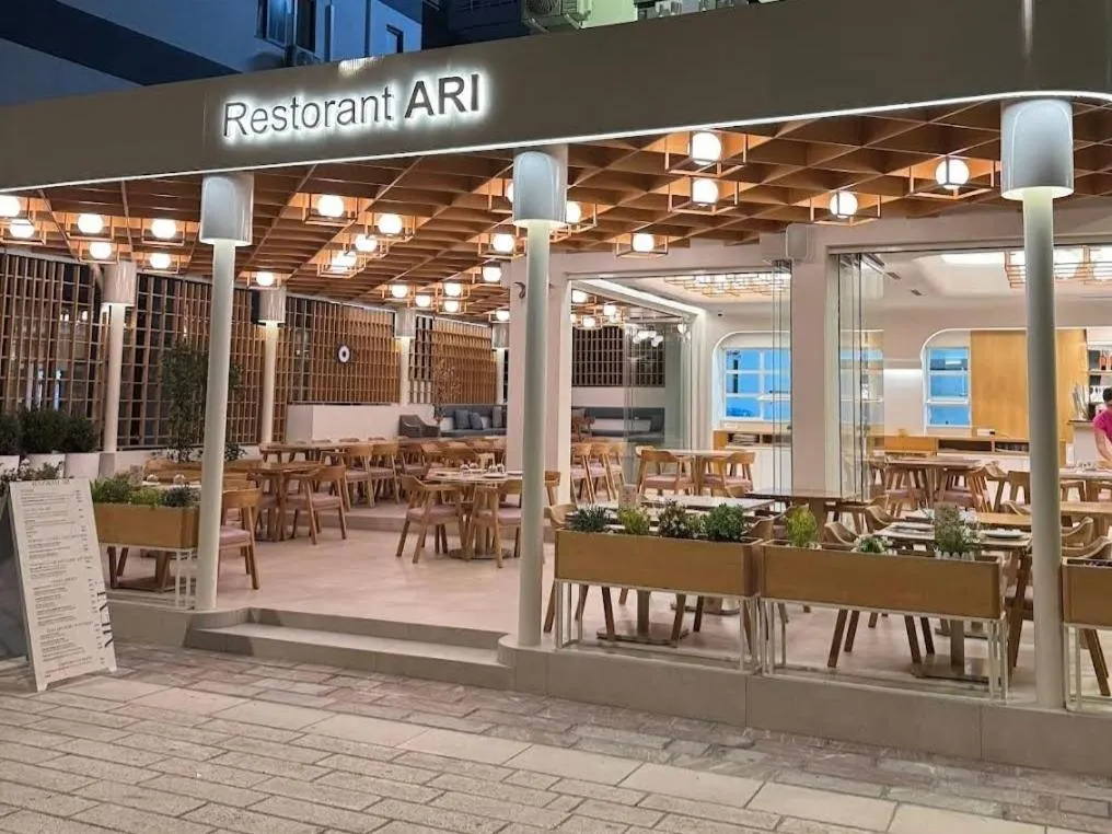 Hotel Ari