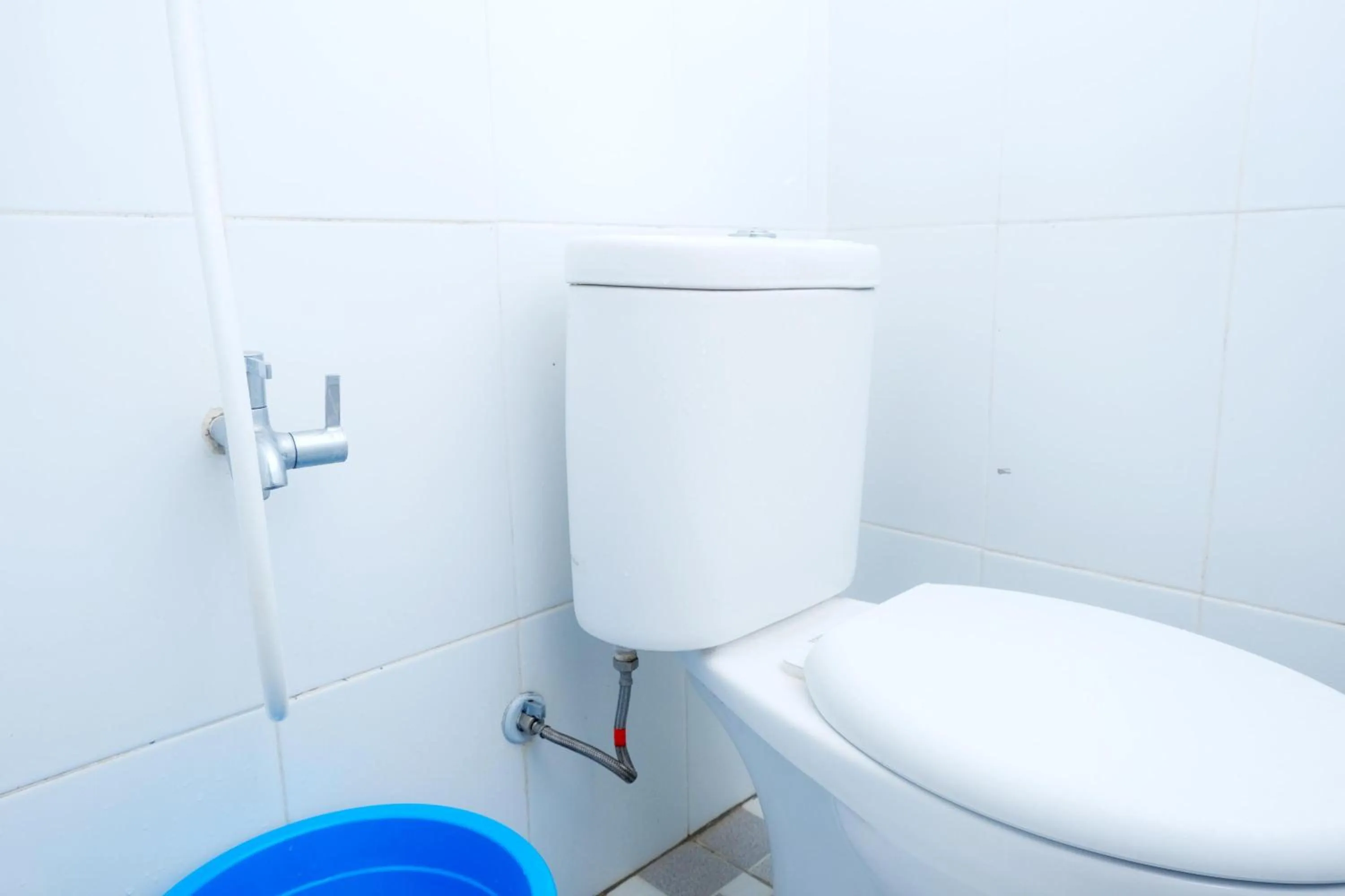 Bathroom in Fortuner Homestay Syariah Makassar Mitra RedDoorz