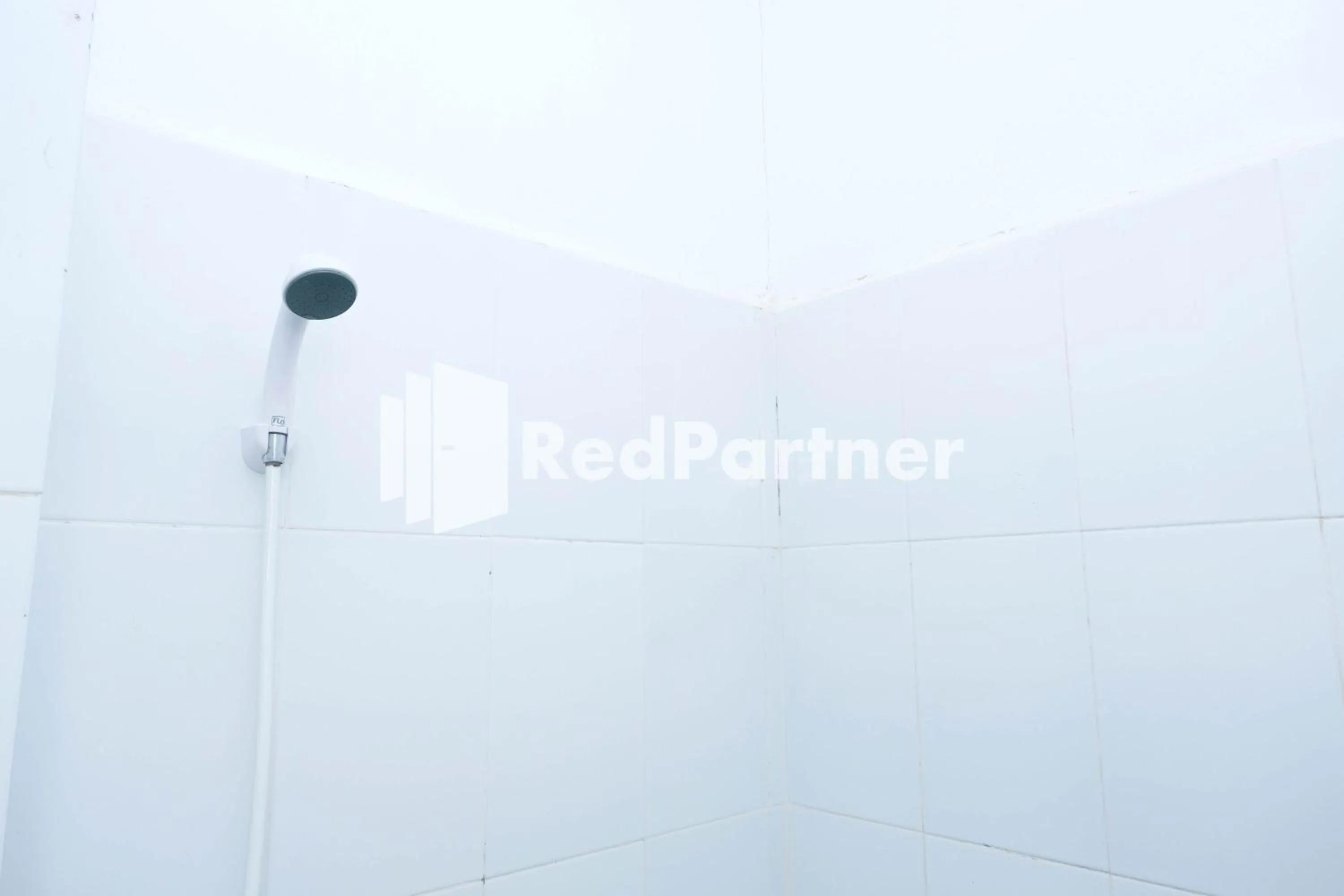 Bathroom in Fortuner Homestay Syariah Makassar Mitra RedDoorz