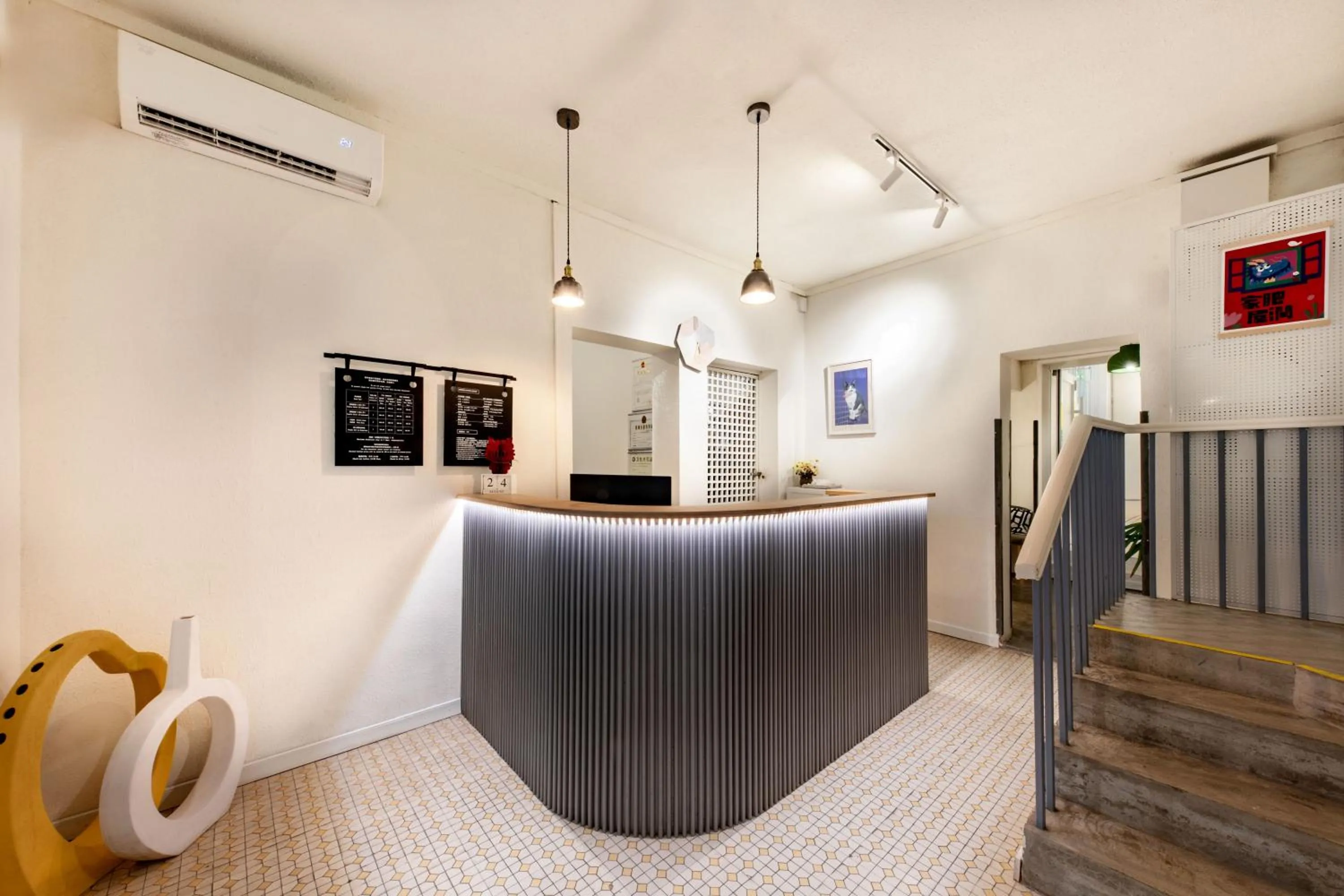 Shenzhen Loft Youth Hostel