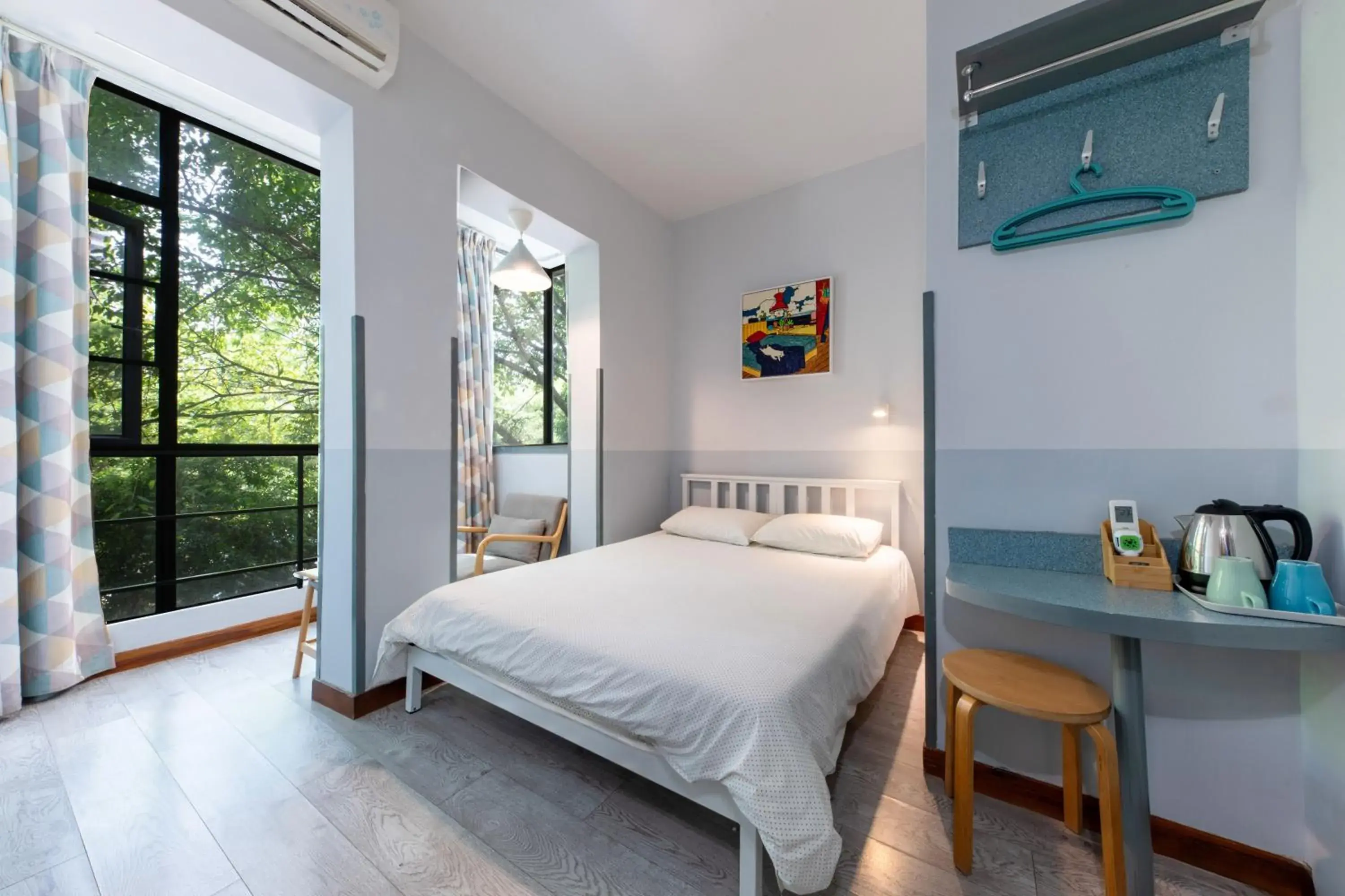 Queen Room in Shenzhen Loft Youth Hostel Queen Room in Shenzhen Loft Youth Hostel