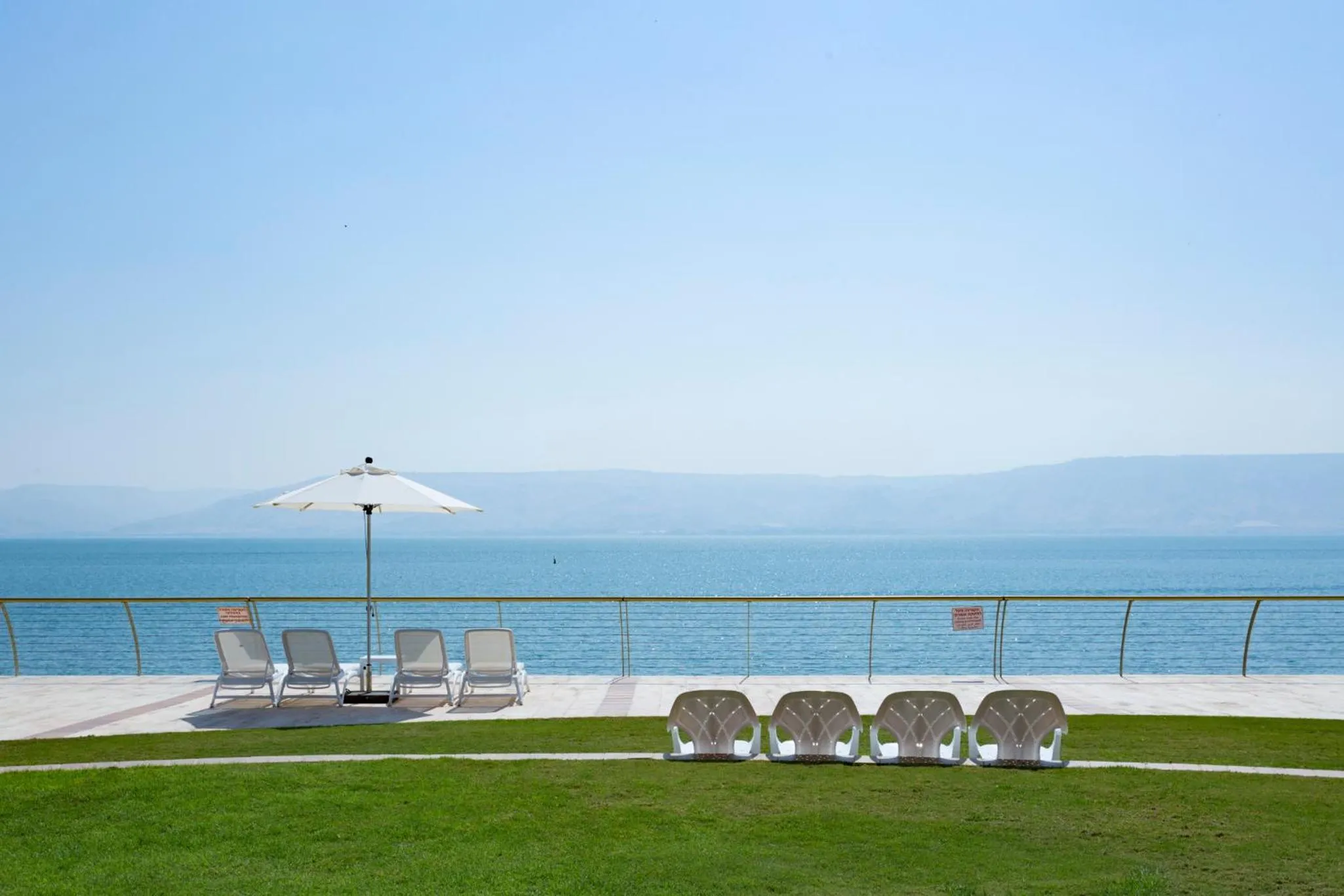 Balcony/Terrace in Gai Beach Hotel