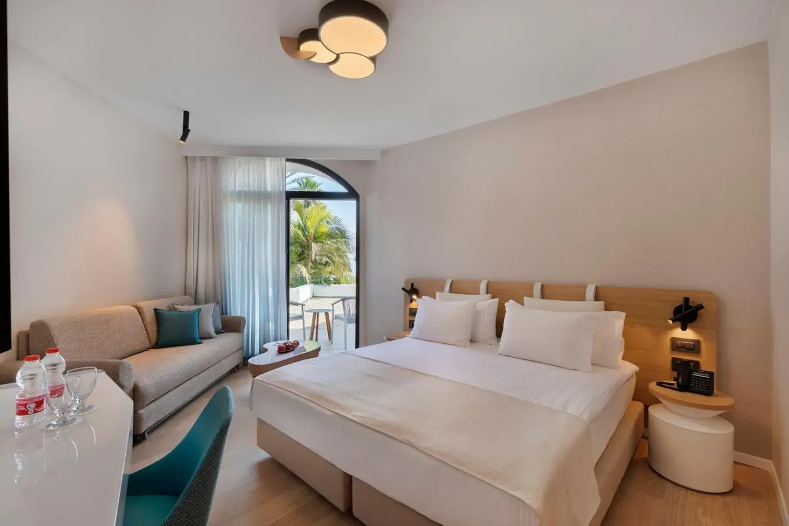 Deluxe Room with Lake View and Balcony - single occupancy in Gai Beach Hotel Deluxe Room with Lake View and Balcony - single occupancy in Gai Beach Hotel