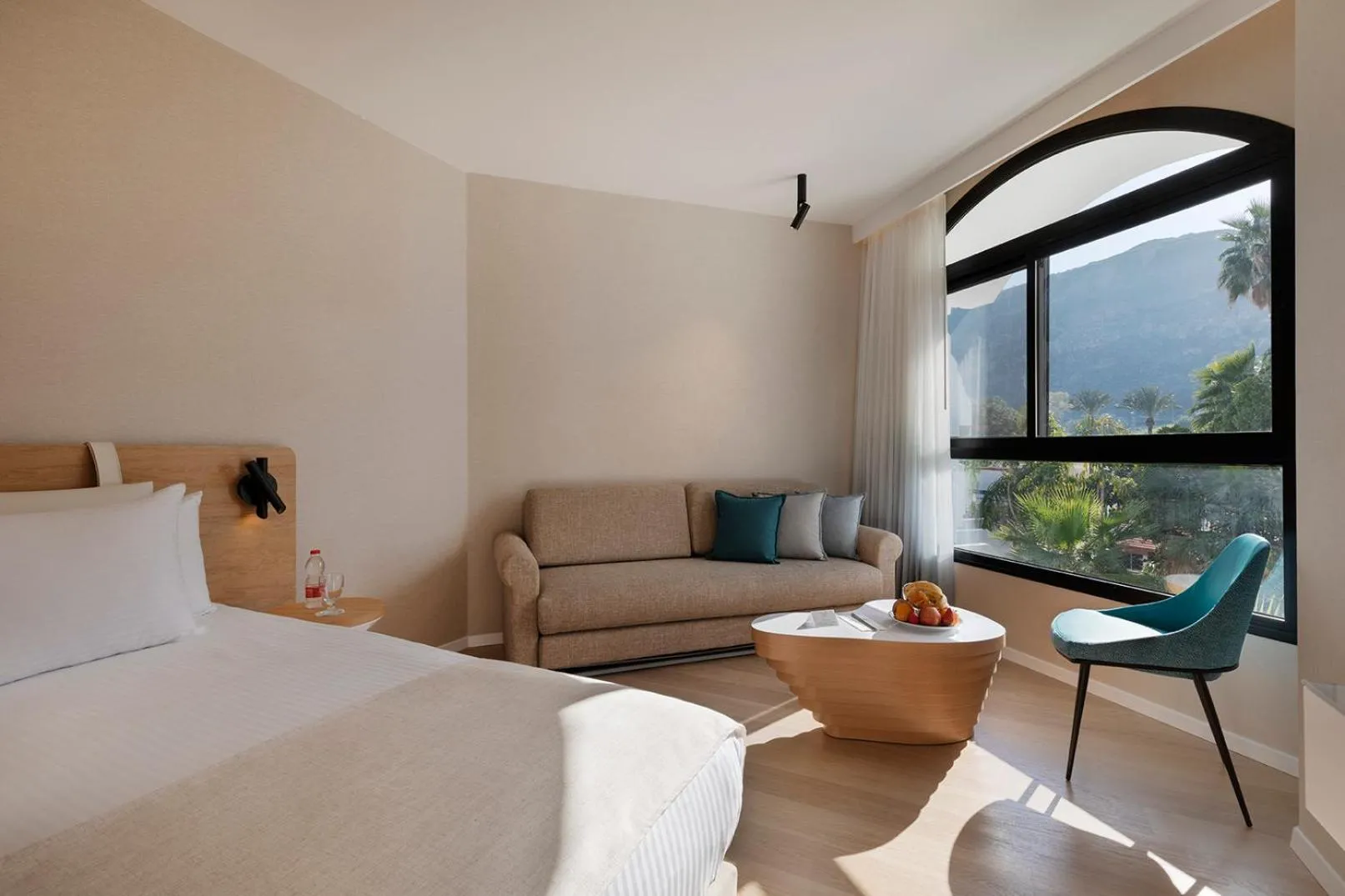 Photo of the whole room, Bed in Gai Beach Hotel