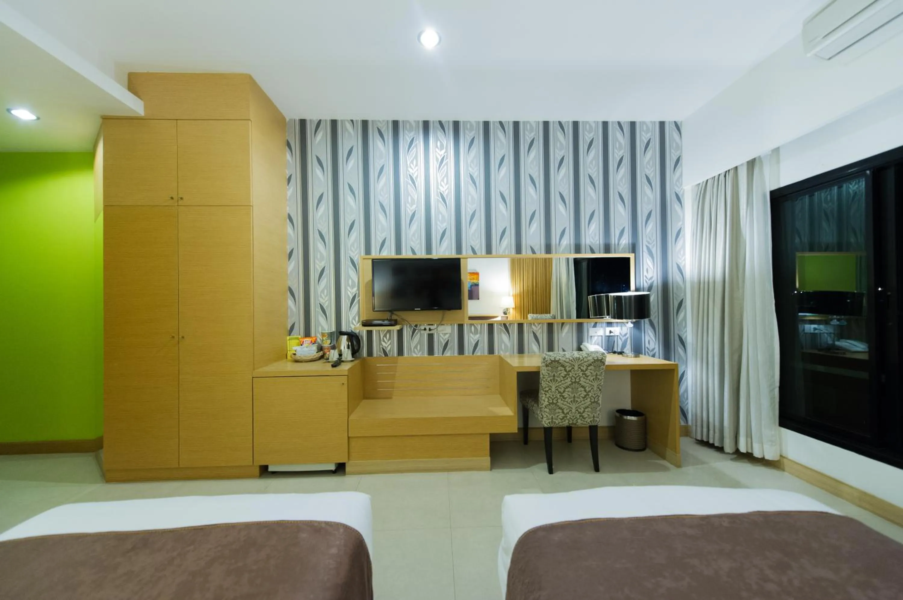 TV and multimedia, Bed in Mamaison Hotel