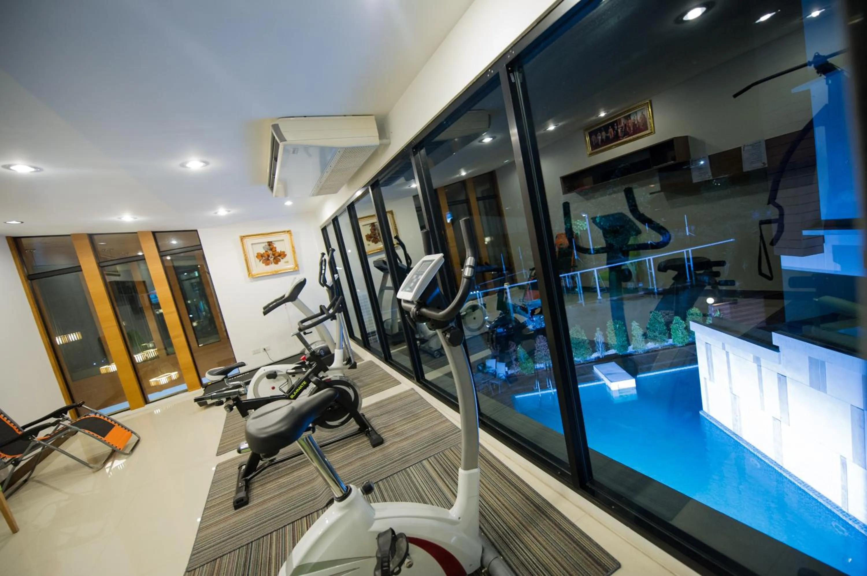 Fitness centre/facilities in Mamaison Hotel