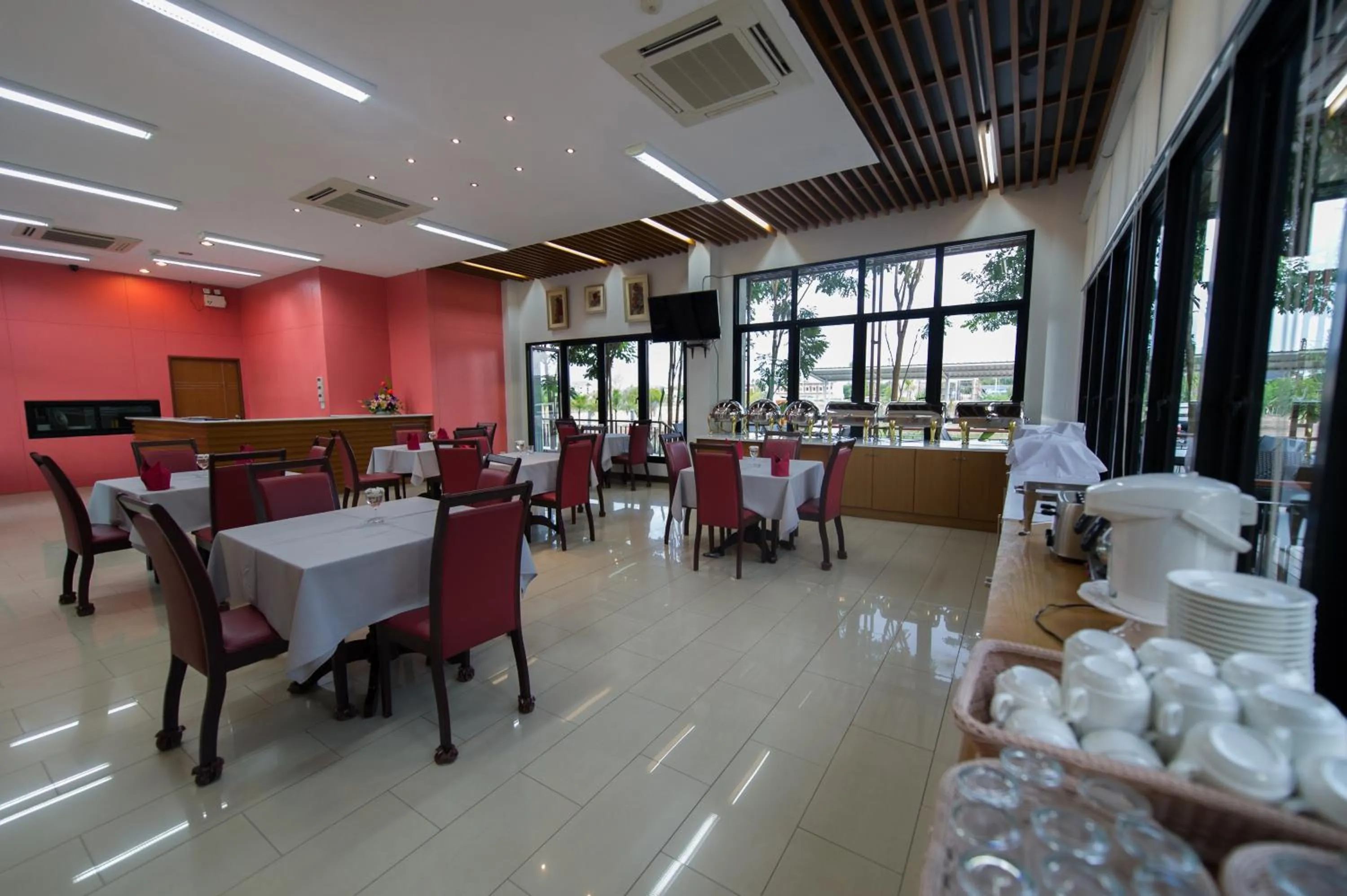 Restaurant/places to eat in Mamaison Hotel