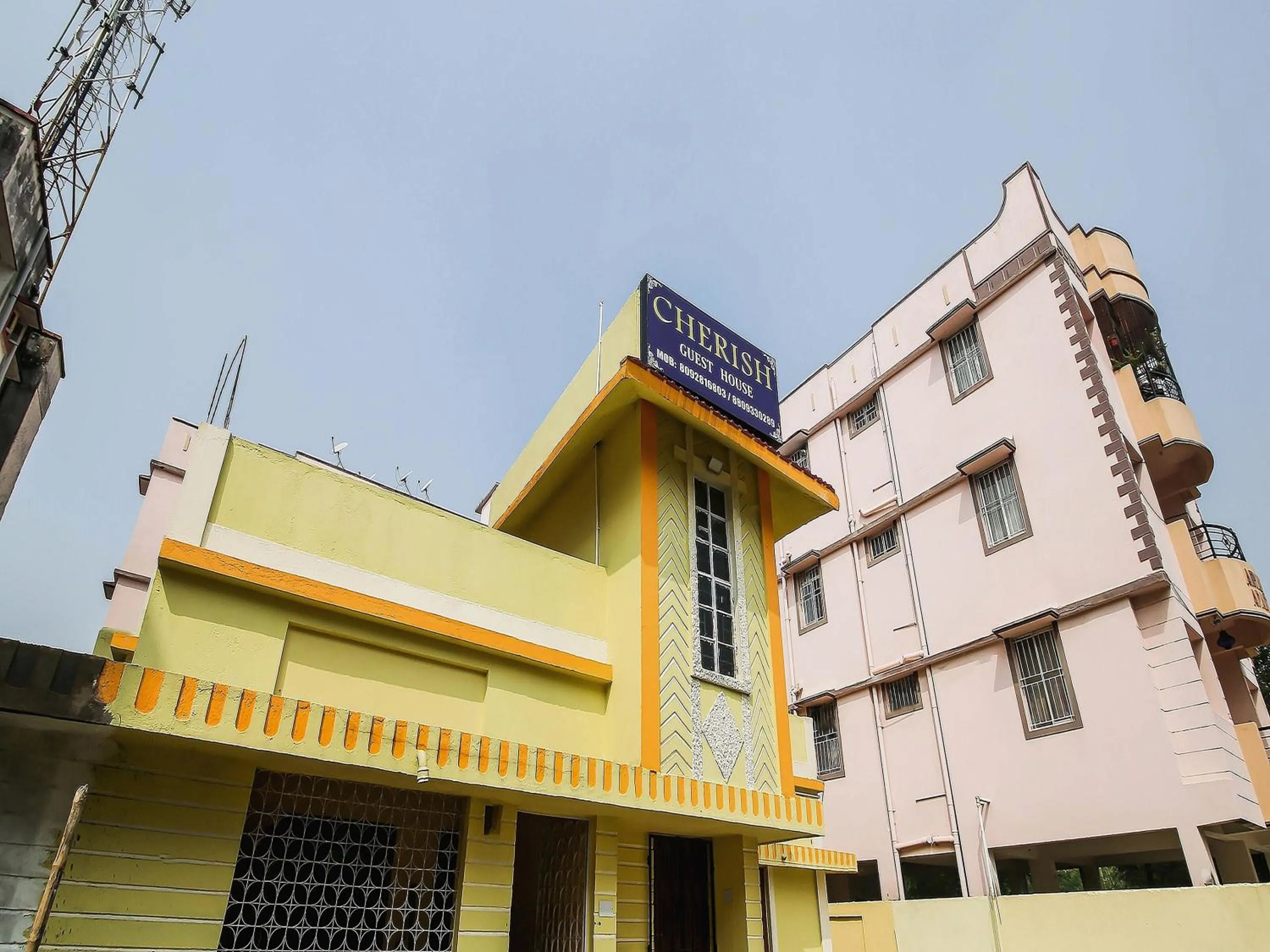 Facade/entrance in SPOT ON Cherish Guest House