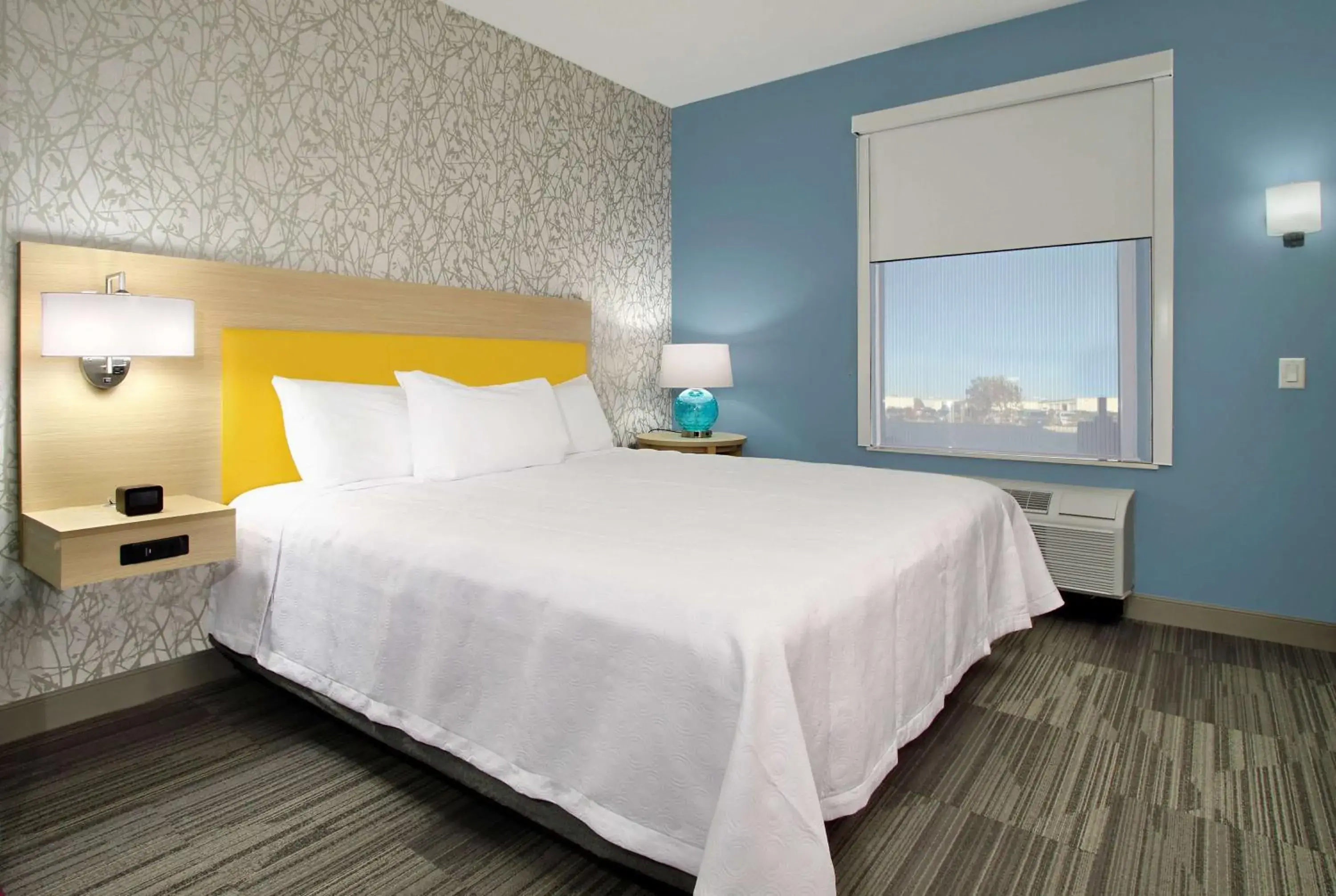 Photo of the whole room, Bed in Days Inn by Wyndham Beaumont West I-10 Walden Photo of the whole room, Bed in Days Inn by Wyndham Beaumont West I-10 Walden