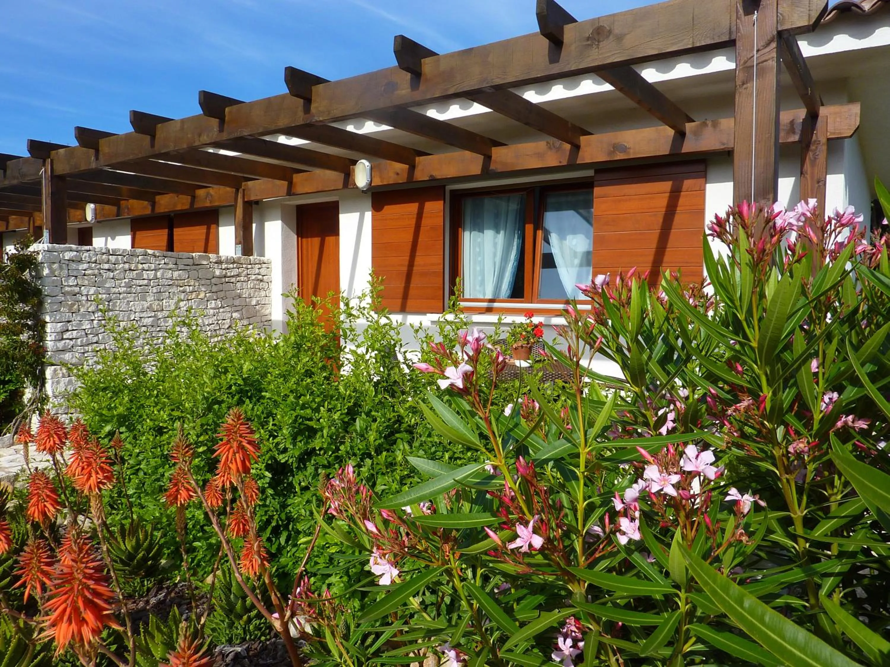 Property building in Poisson Rouge