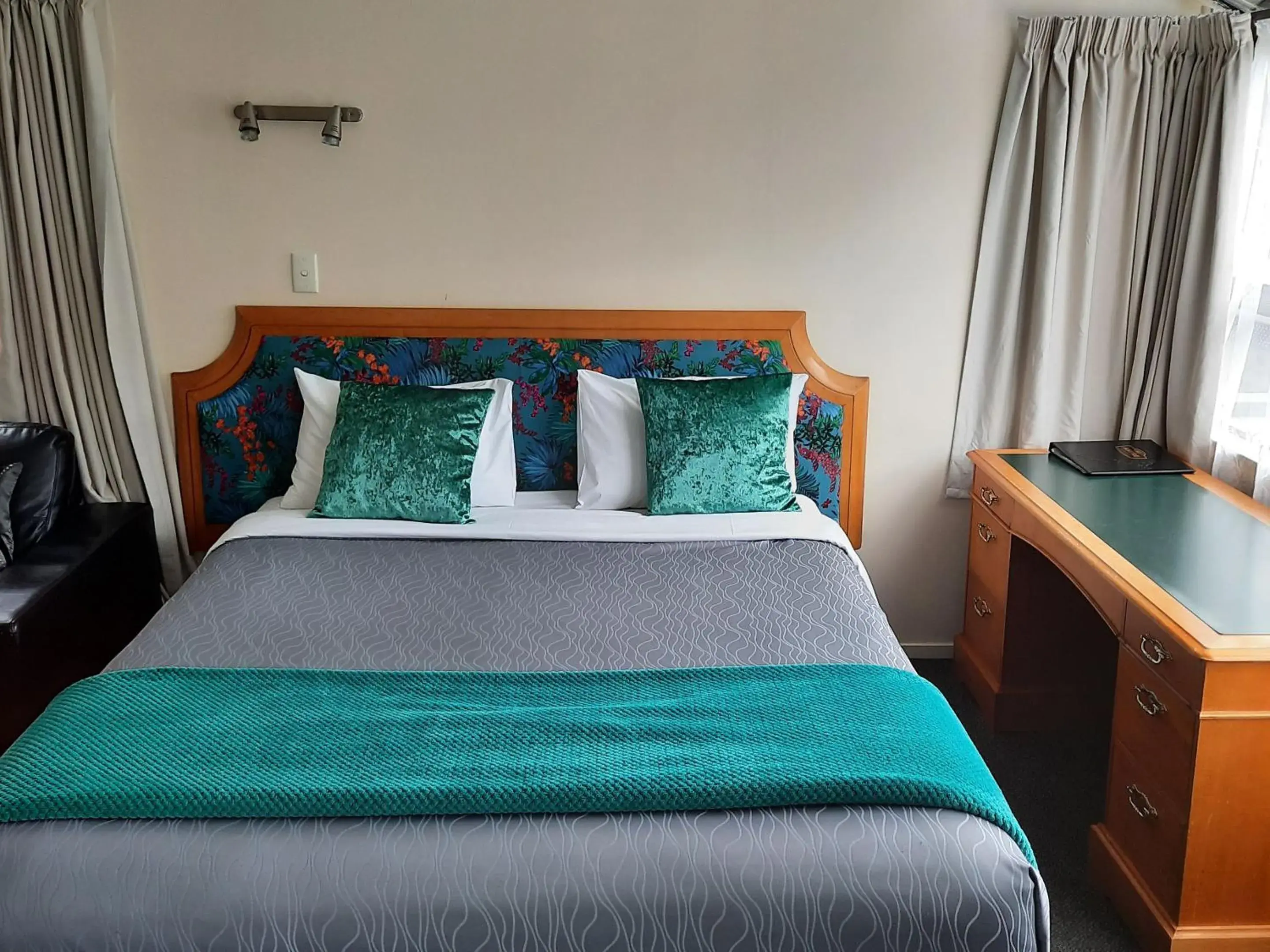 Family Apartment with Spa Bath in Pembrooke Motor Lodge Family Apartment with Spa Bath in Pembrooke Motor Lodge