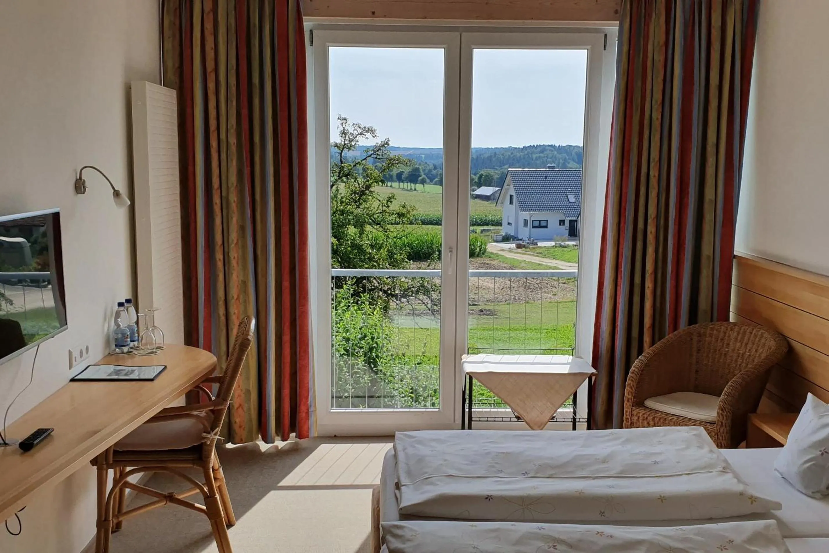 Bed in Landgasthof/Hotel Hirsch im Grünen