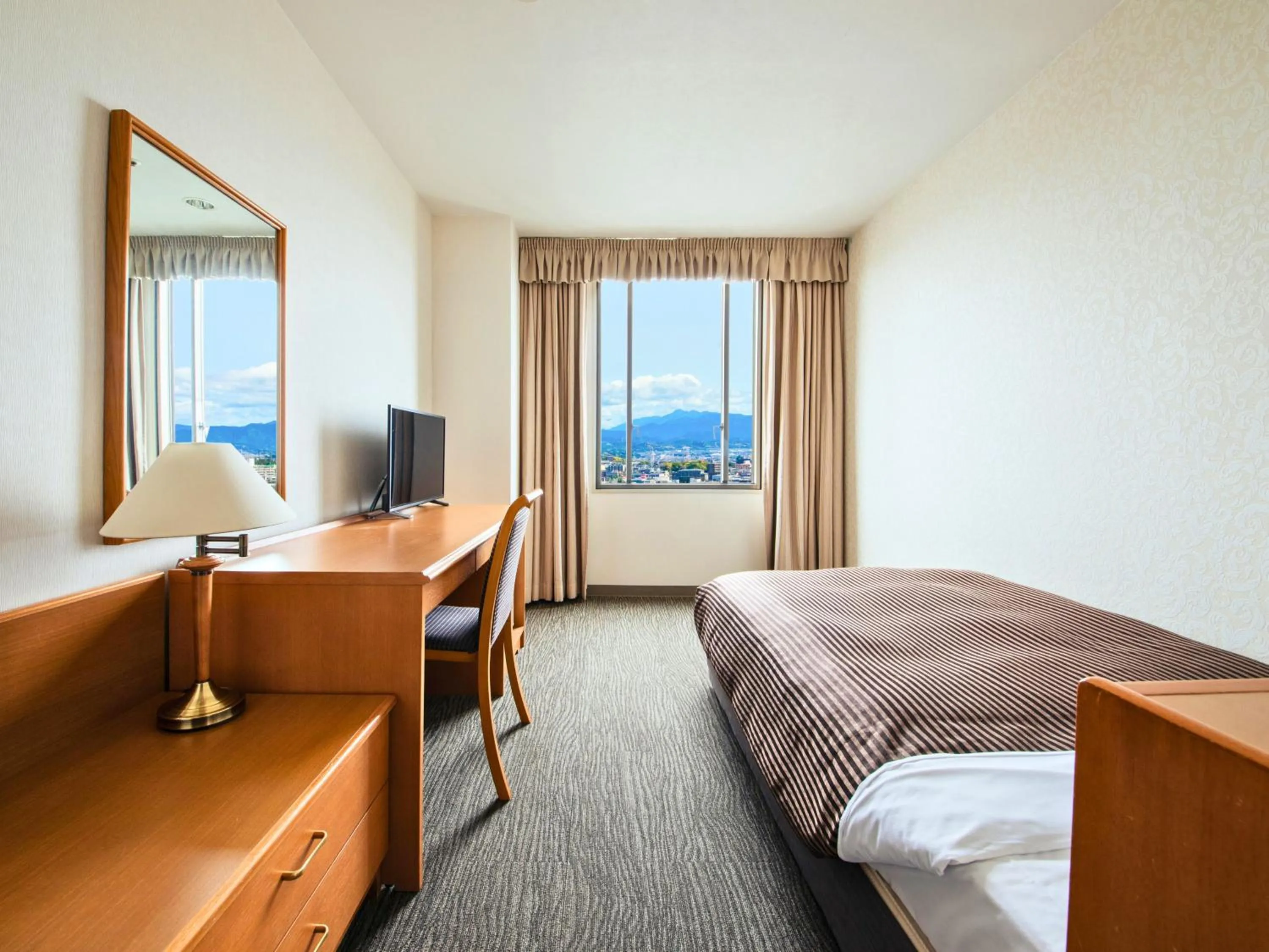 Bed in Hotel Concorde Hamamatsu