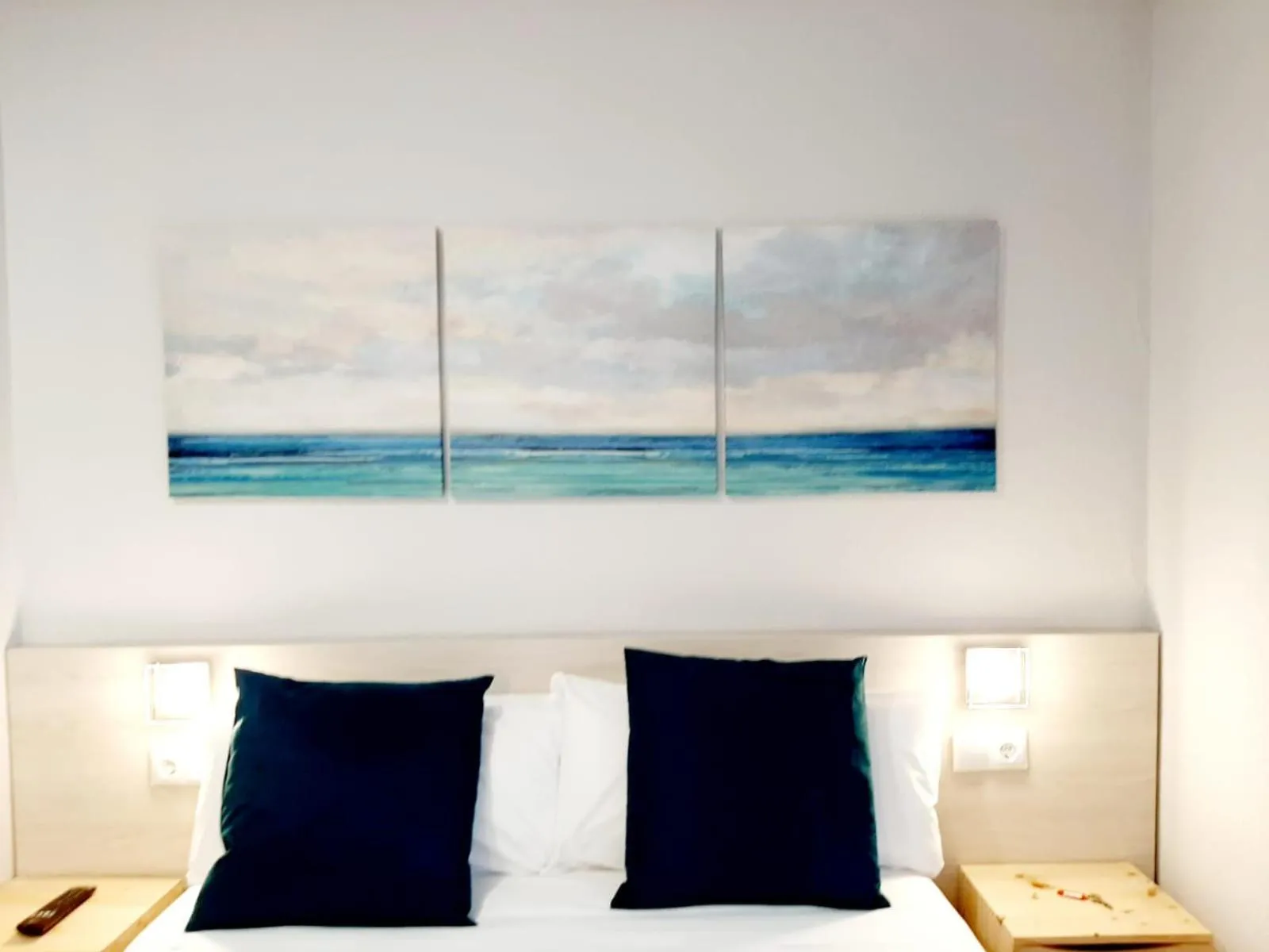 Bed in Hostal Lucia by gaiarooms