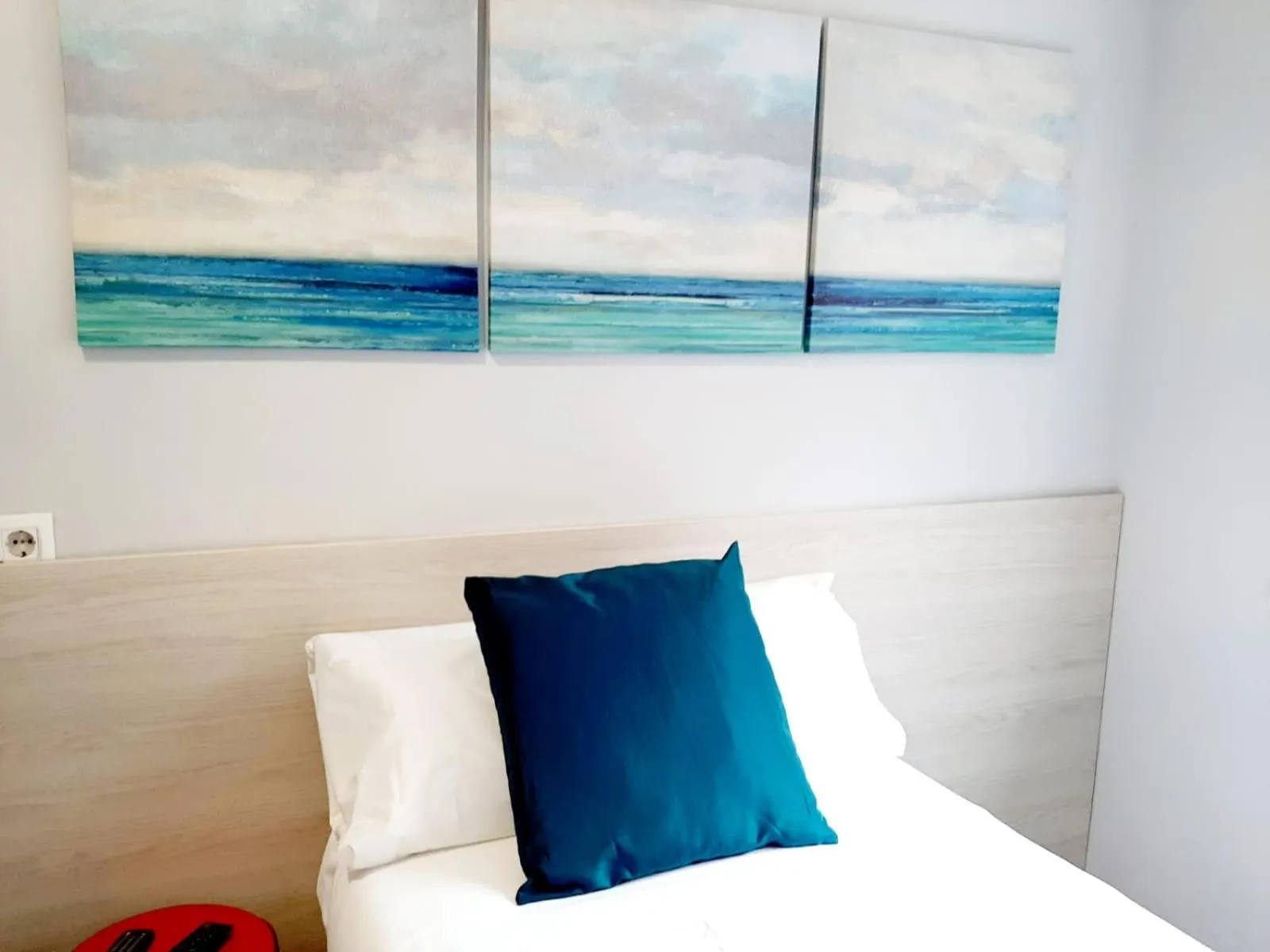 Bed in Hostal Lucia by gaiarooms