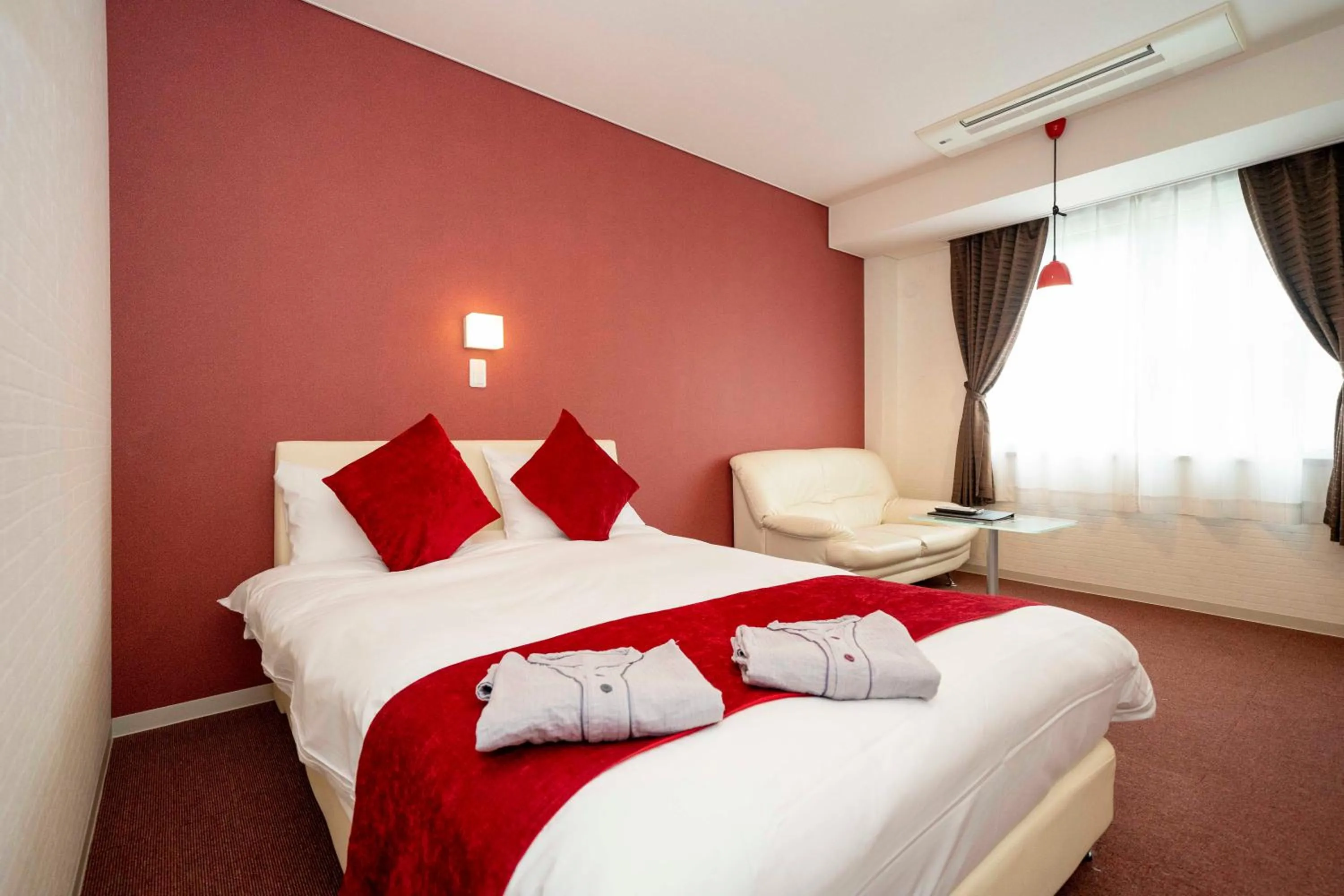 Photo of the whole room, Bed in Sora Hotel Karuizawa Outlet