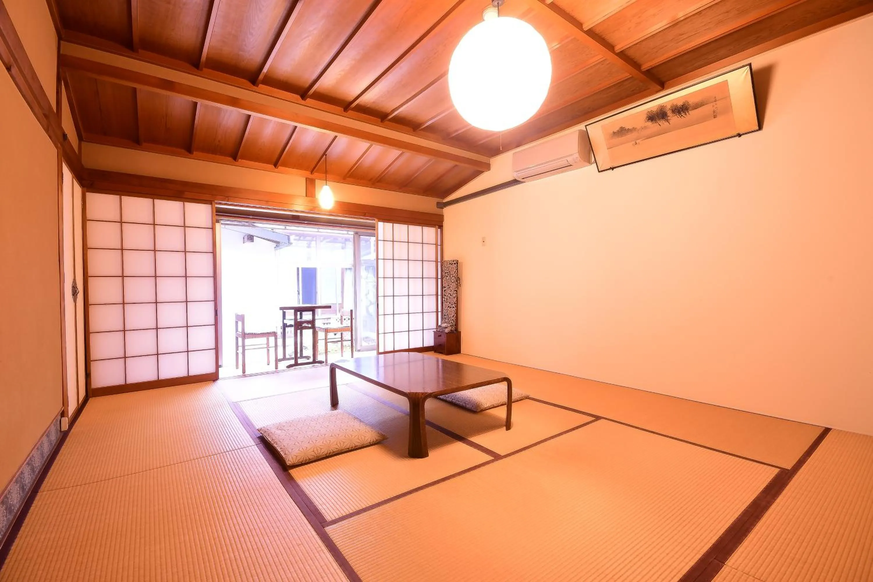 Photo of the whole room in Koyasan Shukubo Yochiin