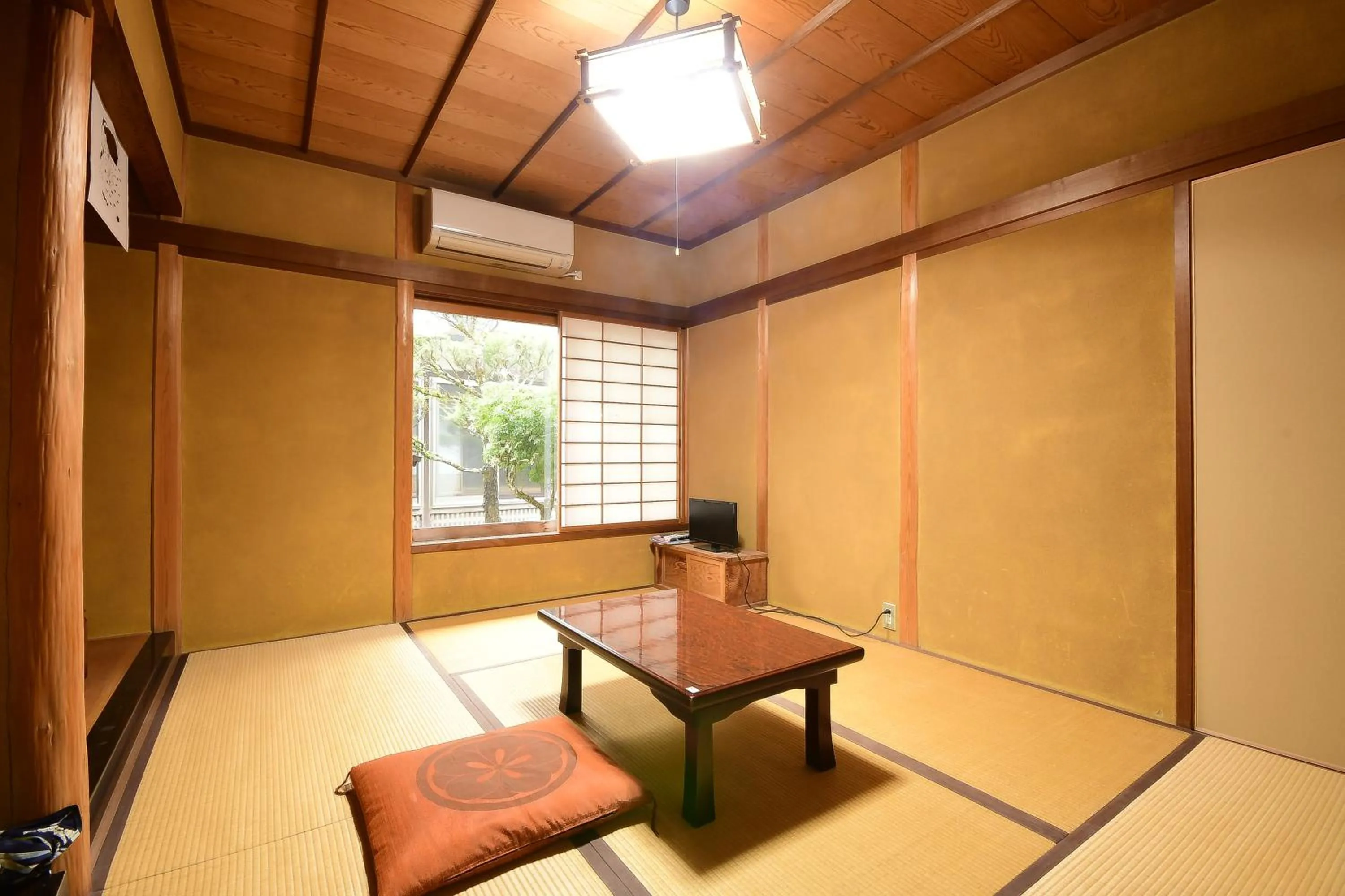 View (from property/room) in Koyasan Shukubo Yochiin